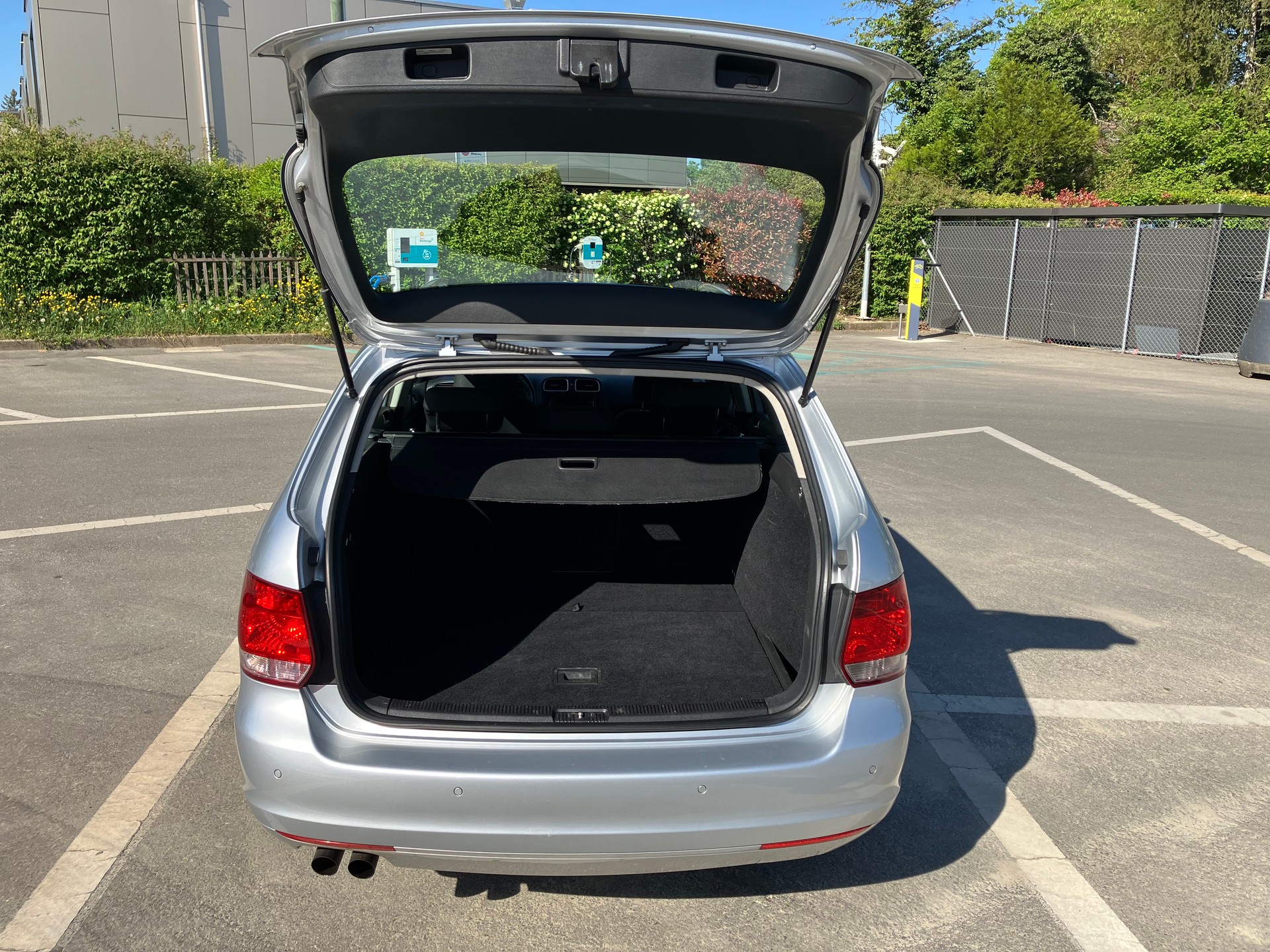 VW Golf Variant 1.4 TSI Team DSG7-image-3