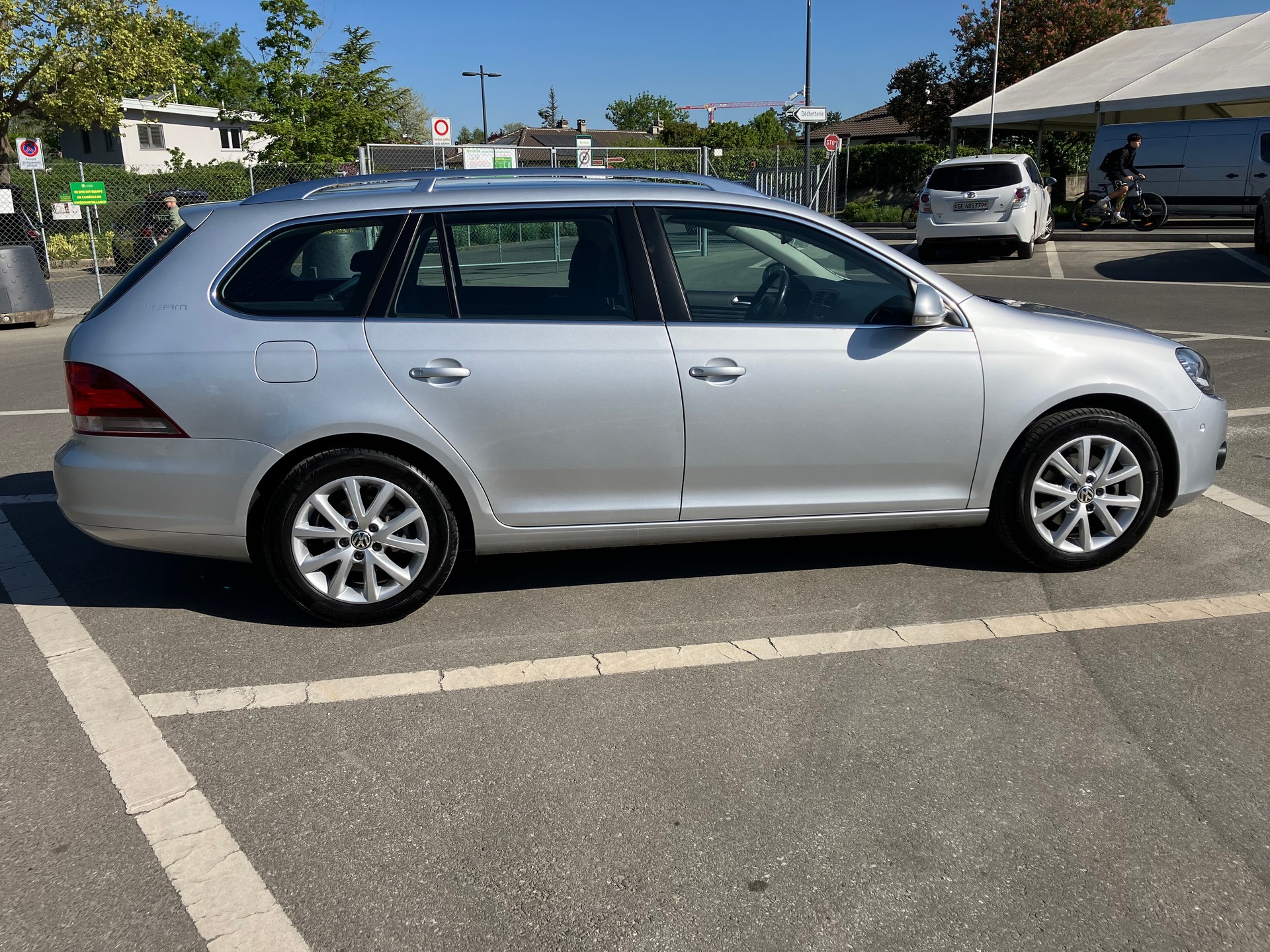 VW Golf Variant 1.4 TSI Team DSG7-image-0