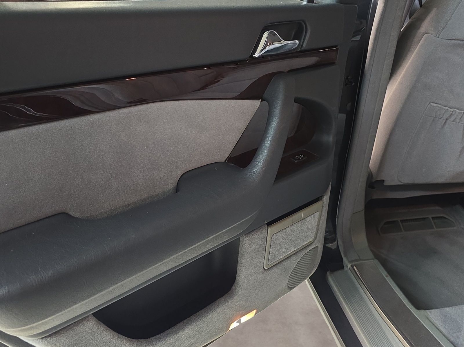 MERCEDES-BENZ S 500 Automatic-image-17
