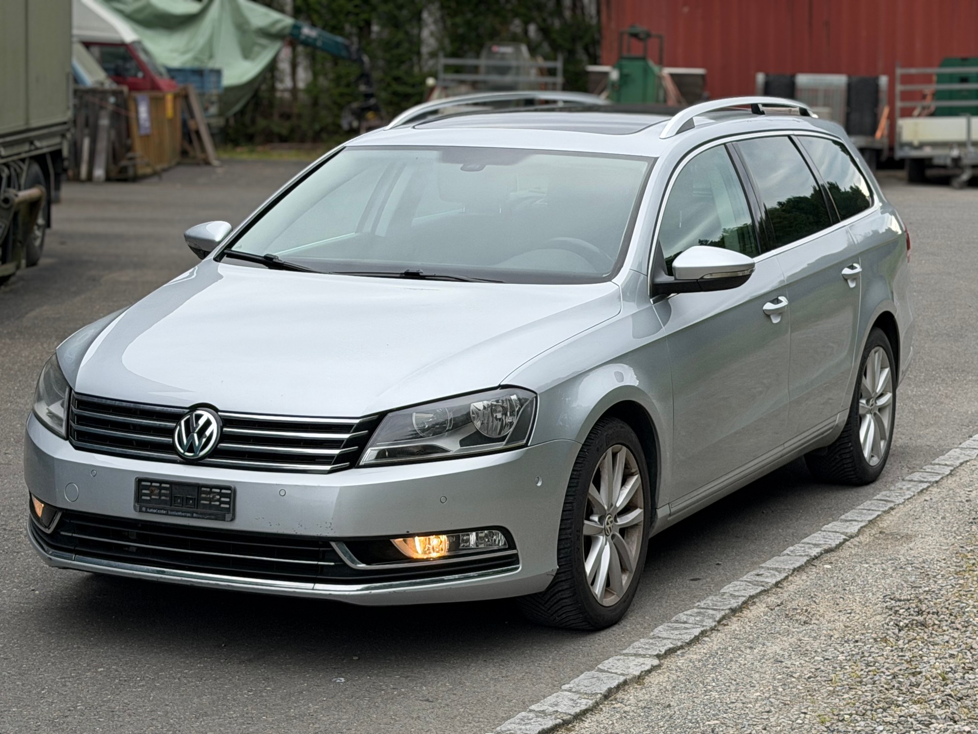VW Passat Variant 3.6 FSI Highline 4Motion DSG-image-3
