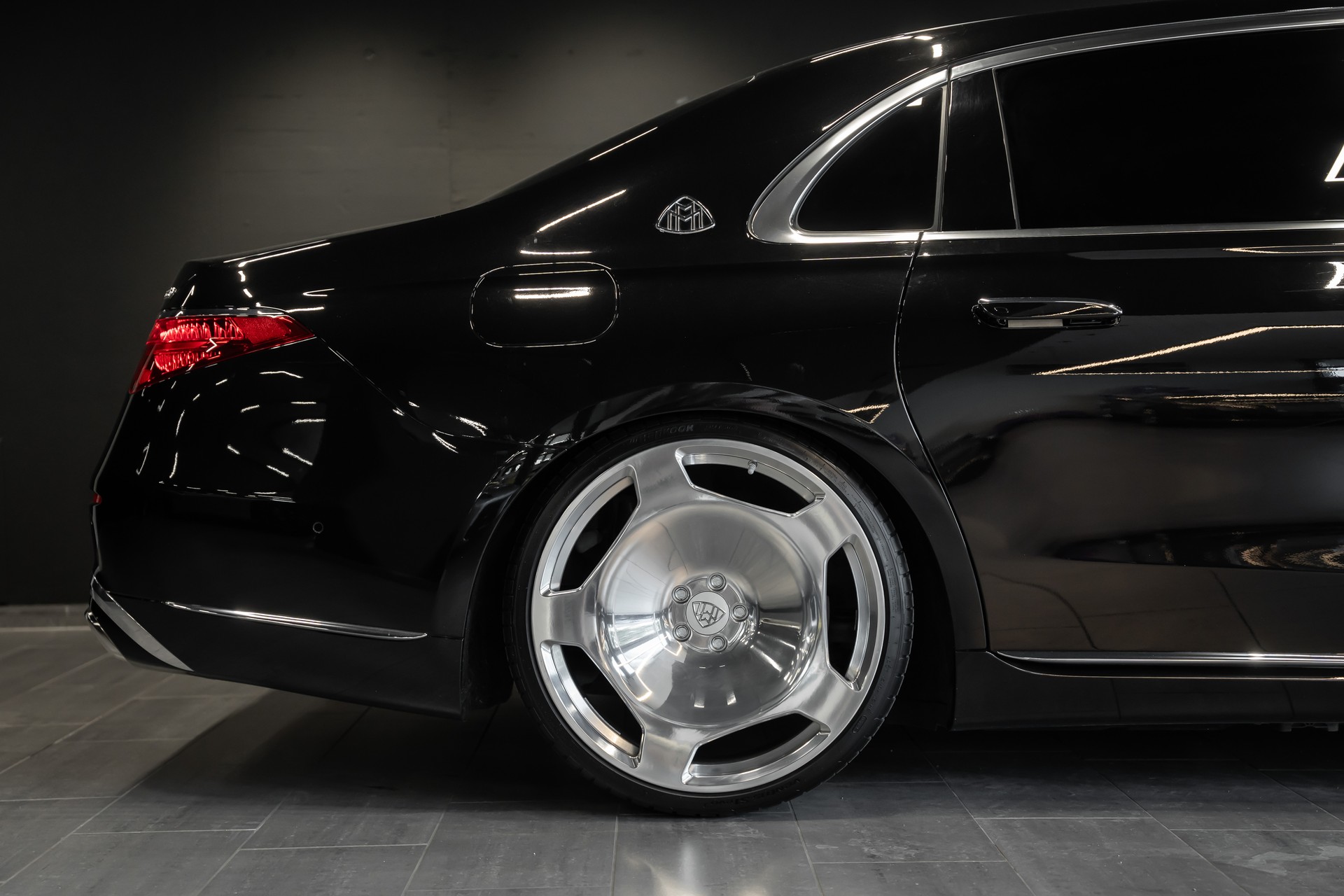 MERCEDES-BENZ S 580 4Matic Maybach 9G-Tronic-image-5