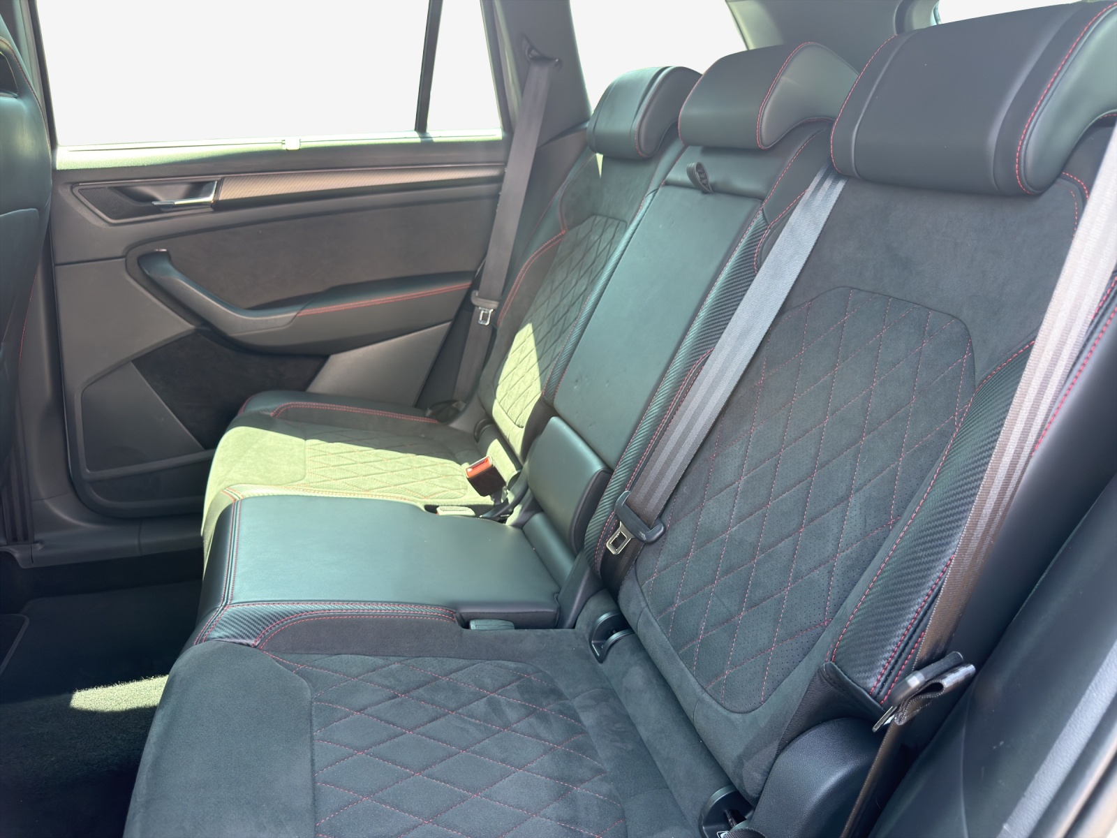 SKODA Kodiaq 2.0 TSI 4x4 RS-image-11