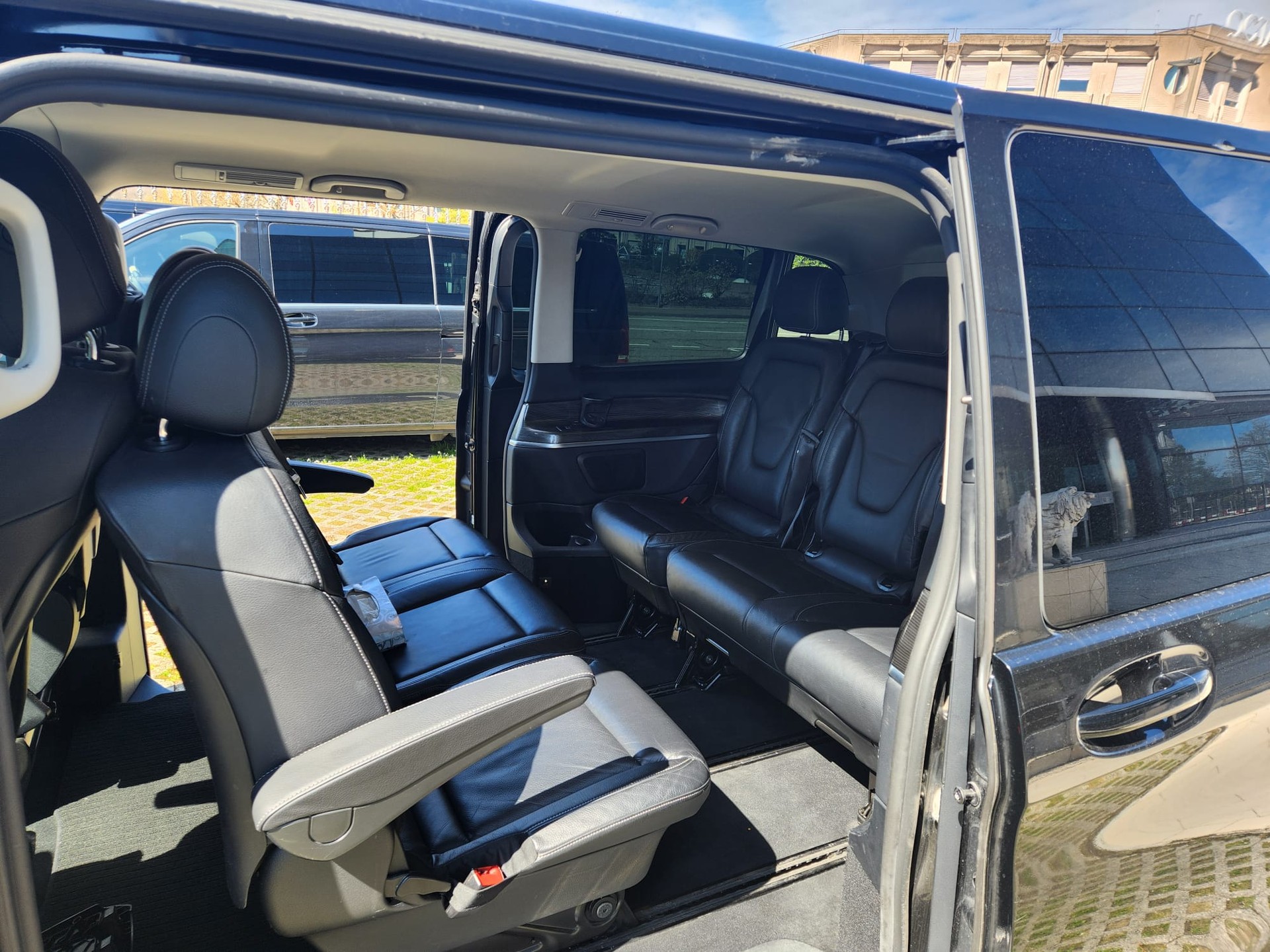 MERCEDES-BENZ V 250-image-2