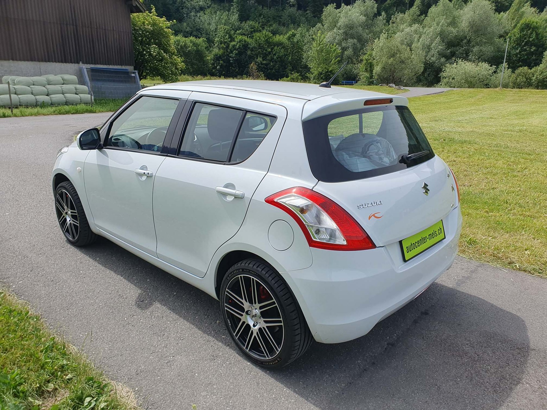 SUZUKI Swift 1.2 GL TOP 4x4-image-4