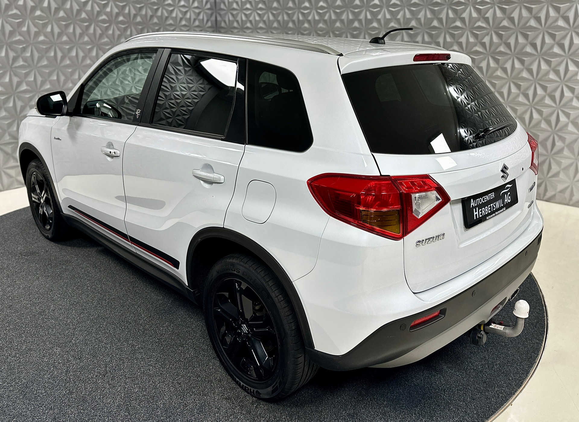 SUZUKI Vitara 1.4 Boosterjet Sergio Cellano Top-image-10