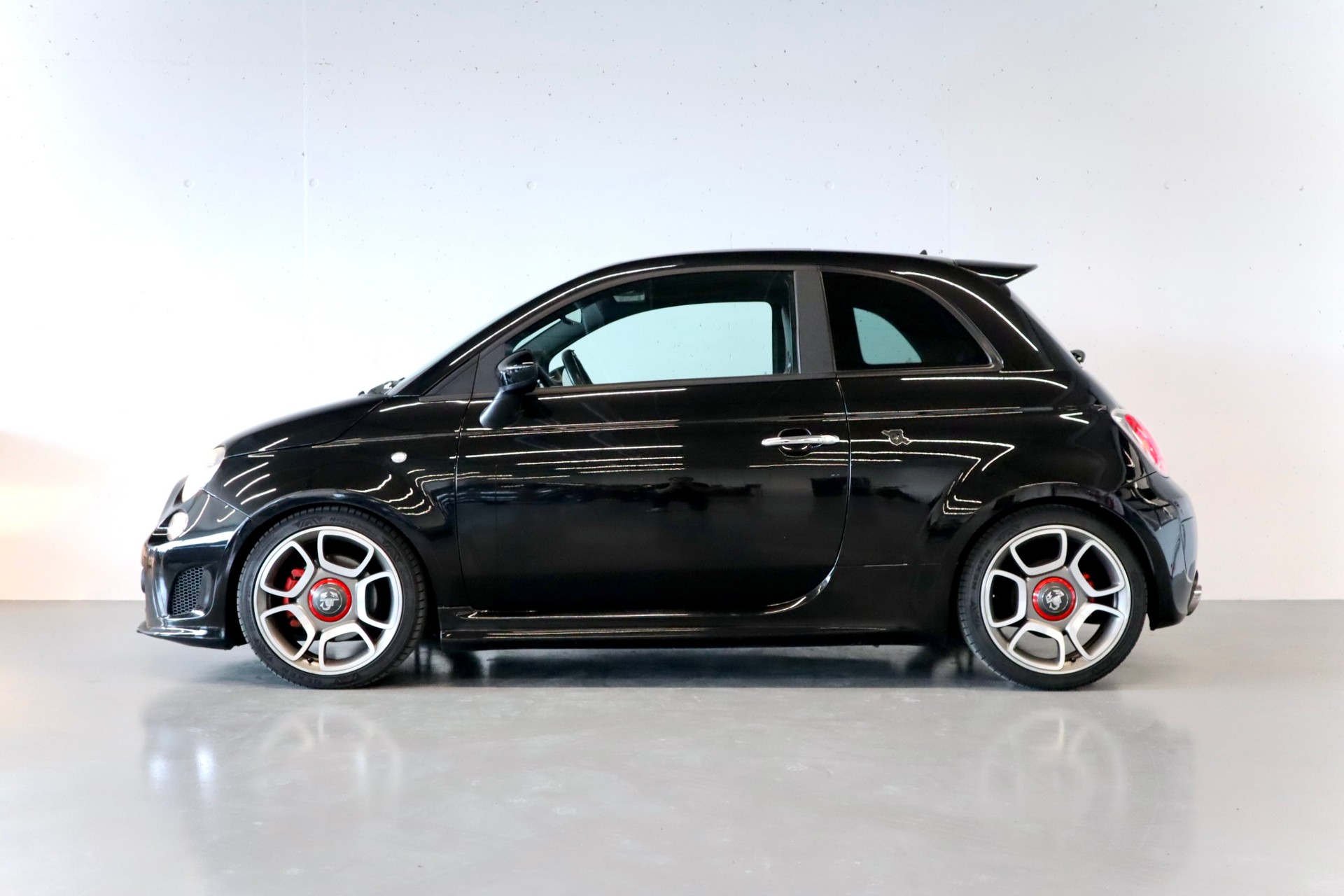 FIAT 500 1.4 16V Turbo Abarth-image-2