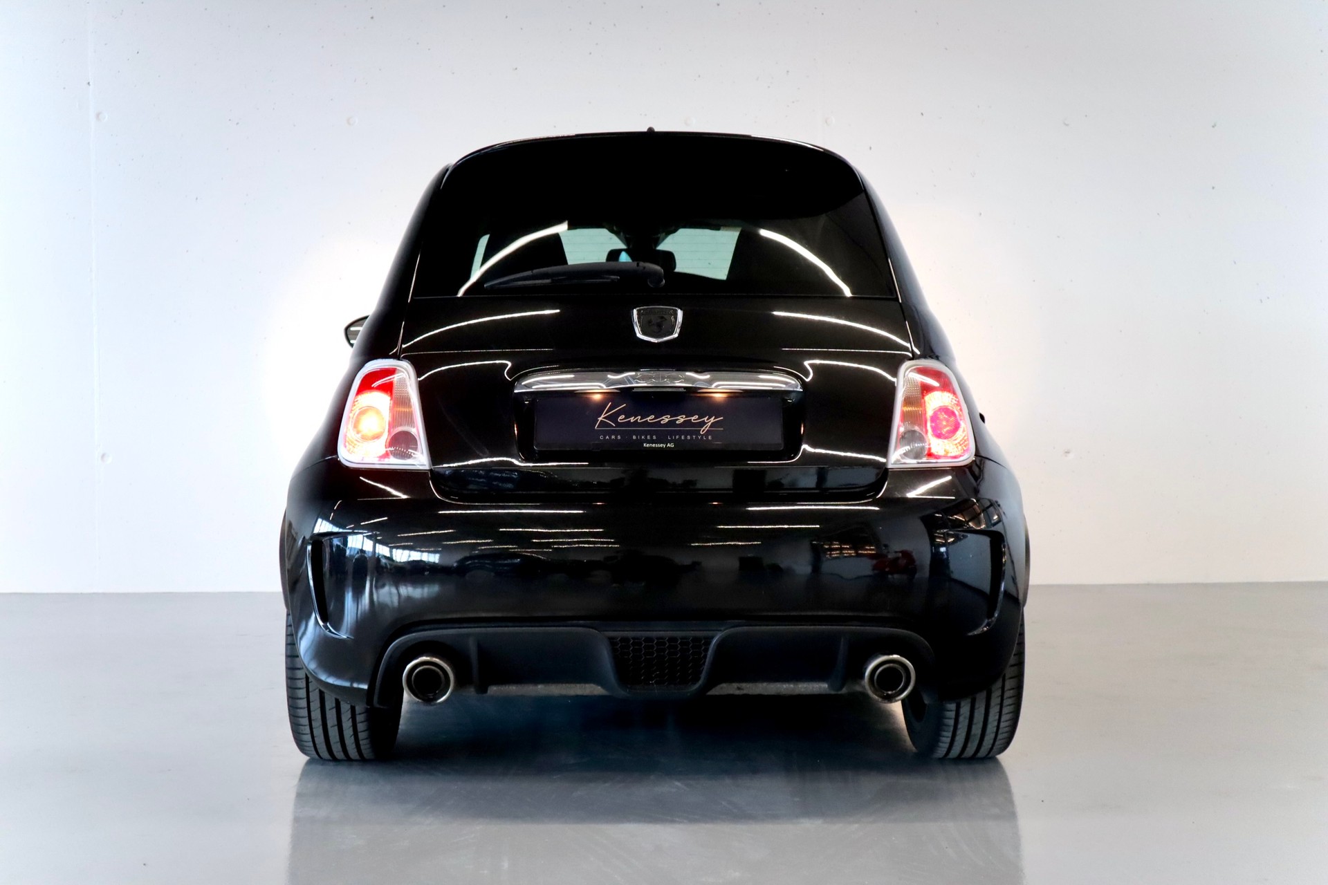 FIAT 500 1.4 16V Turbo Abarth-image-3