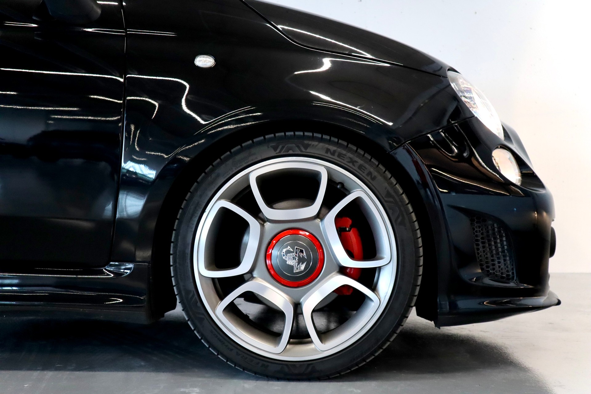FIAT 500 1.4 16V Turbo Abarth-image-5