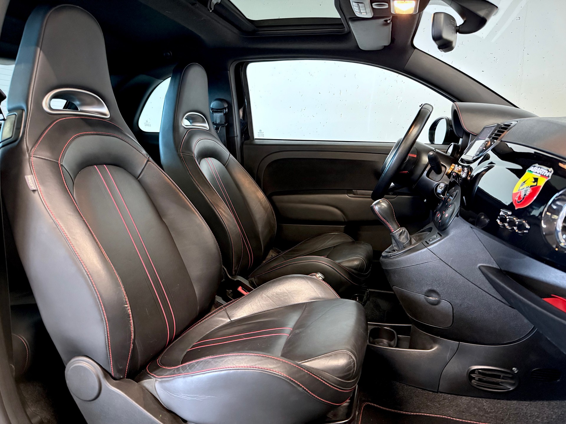 FIAT 500 1.4 16V Turbo Abarth-image-8