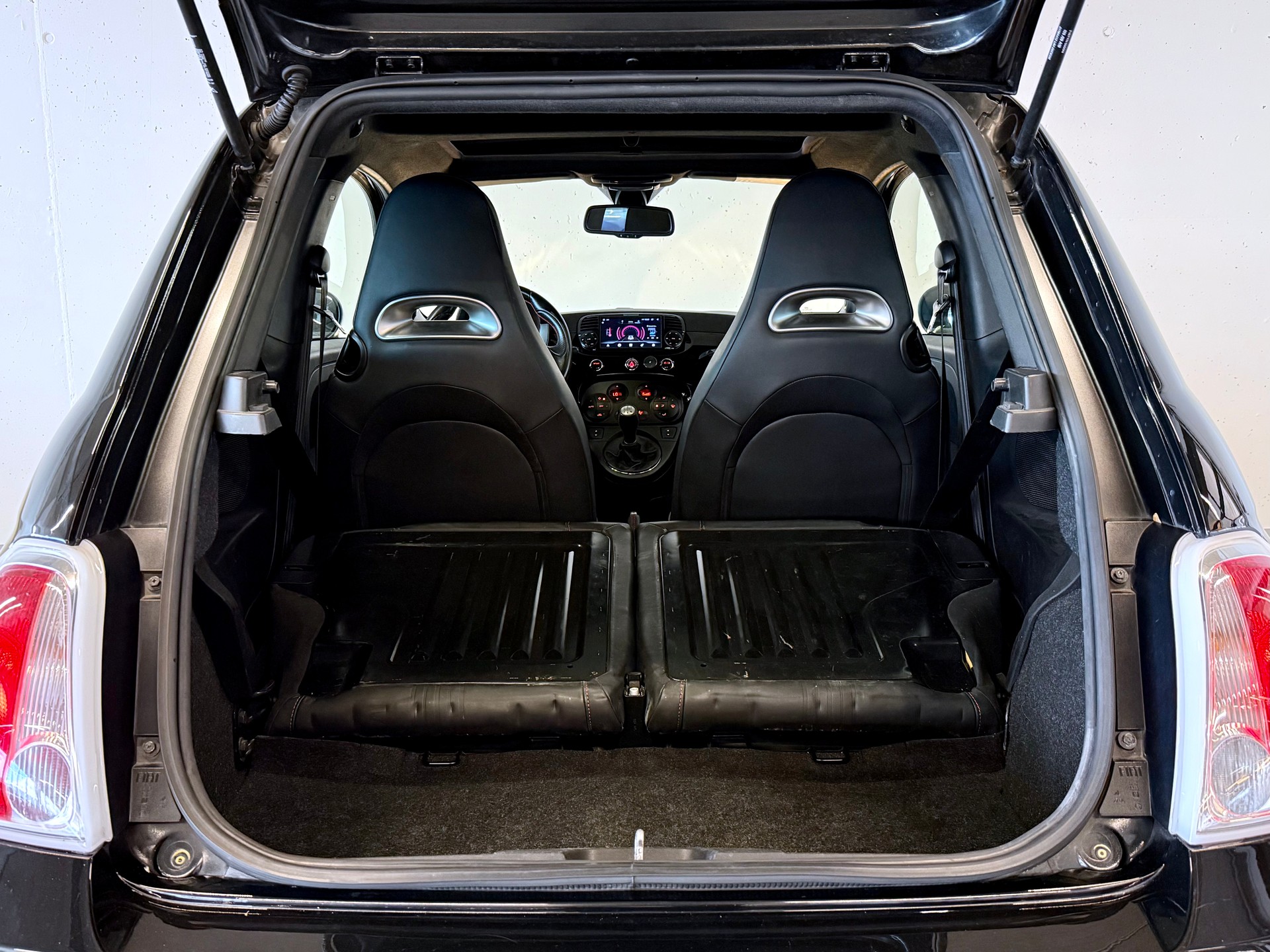 FIAT 500 1.4 16V Turbo Abarth-image-12