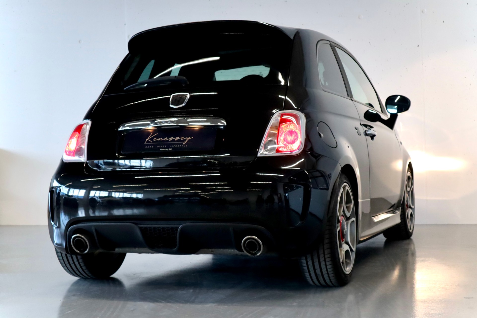 FIAT 500 1.4 16V Turbo Abarth-image-6