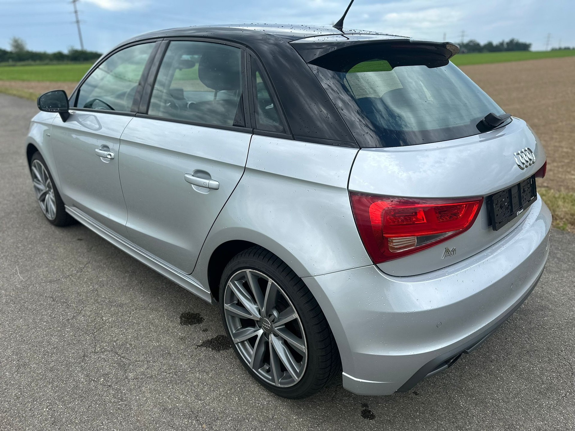 AUDI A1 Sportback 1.2 TFSI Ambition-image-7
