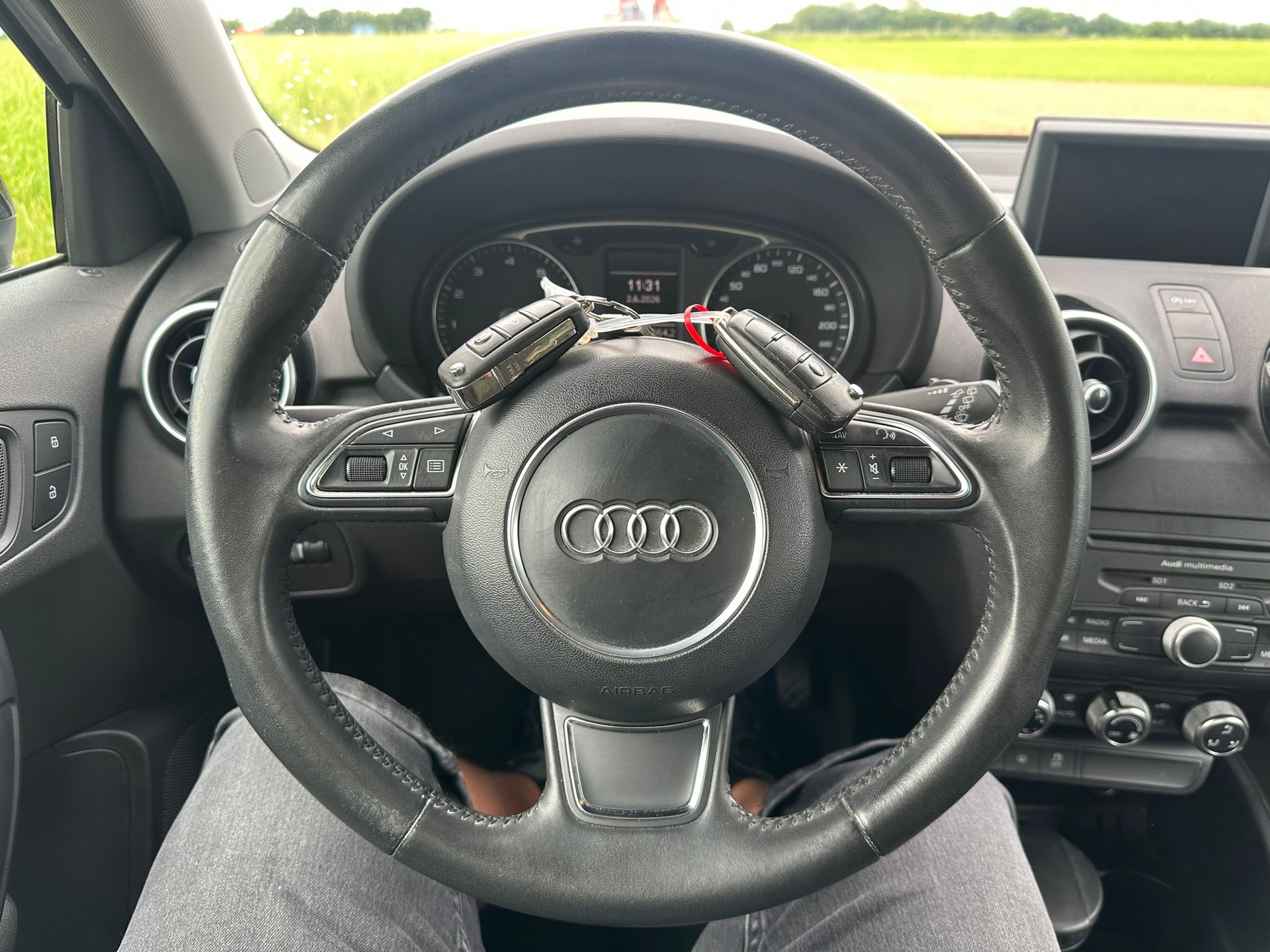 AUDI A1 Sportback 1.2 TFSI Ambition-image-12