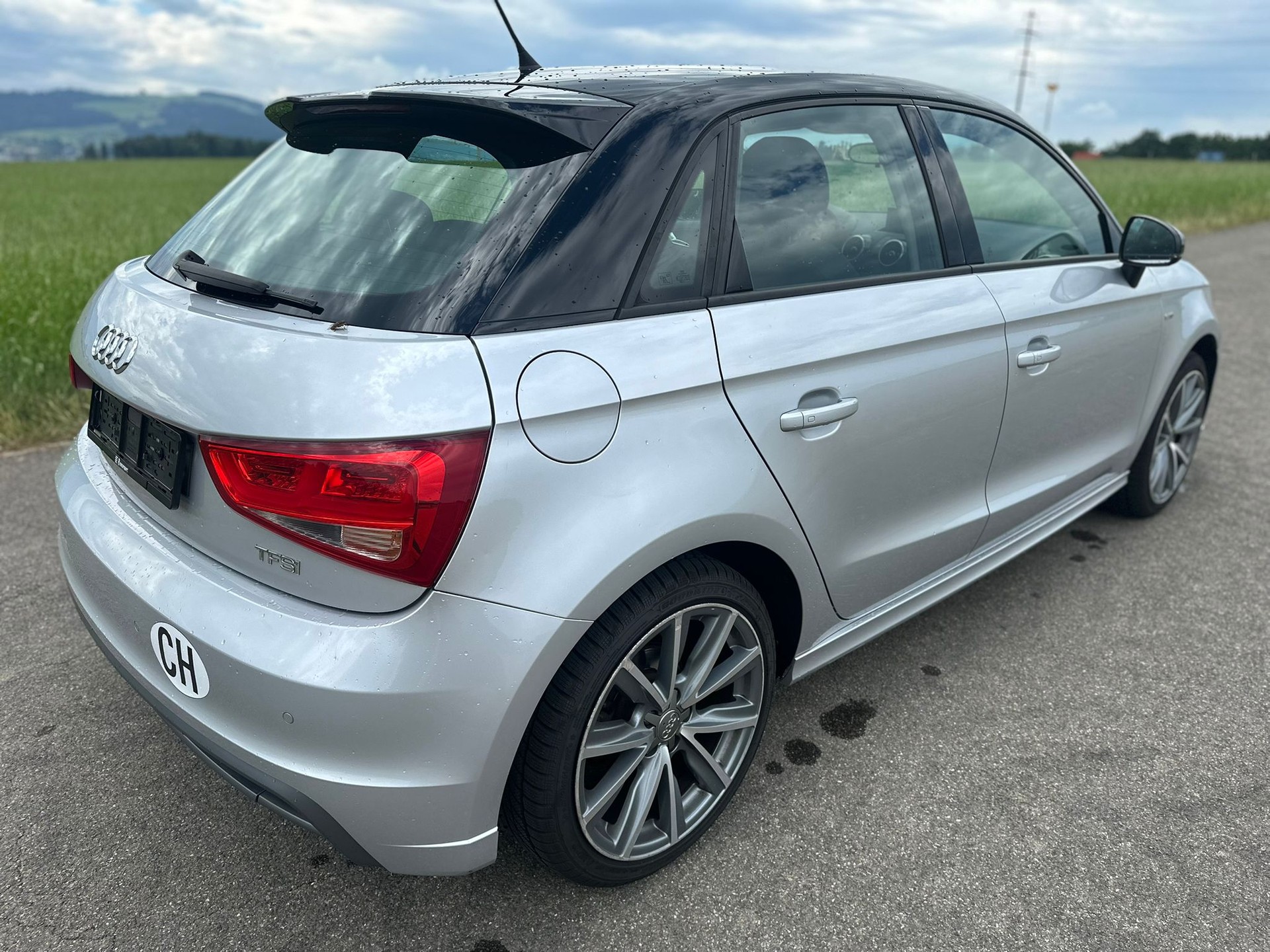 AUDI A1 Sportback 1.2 TFSI Ambition-image-5