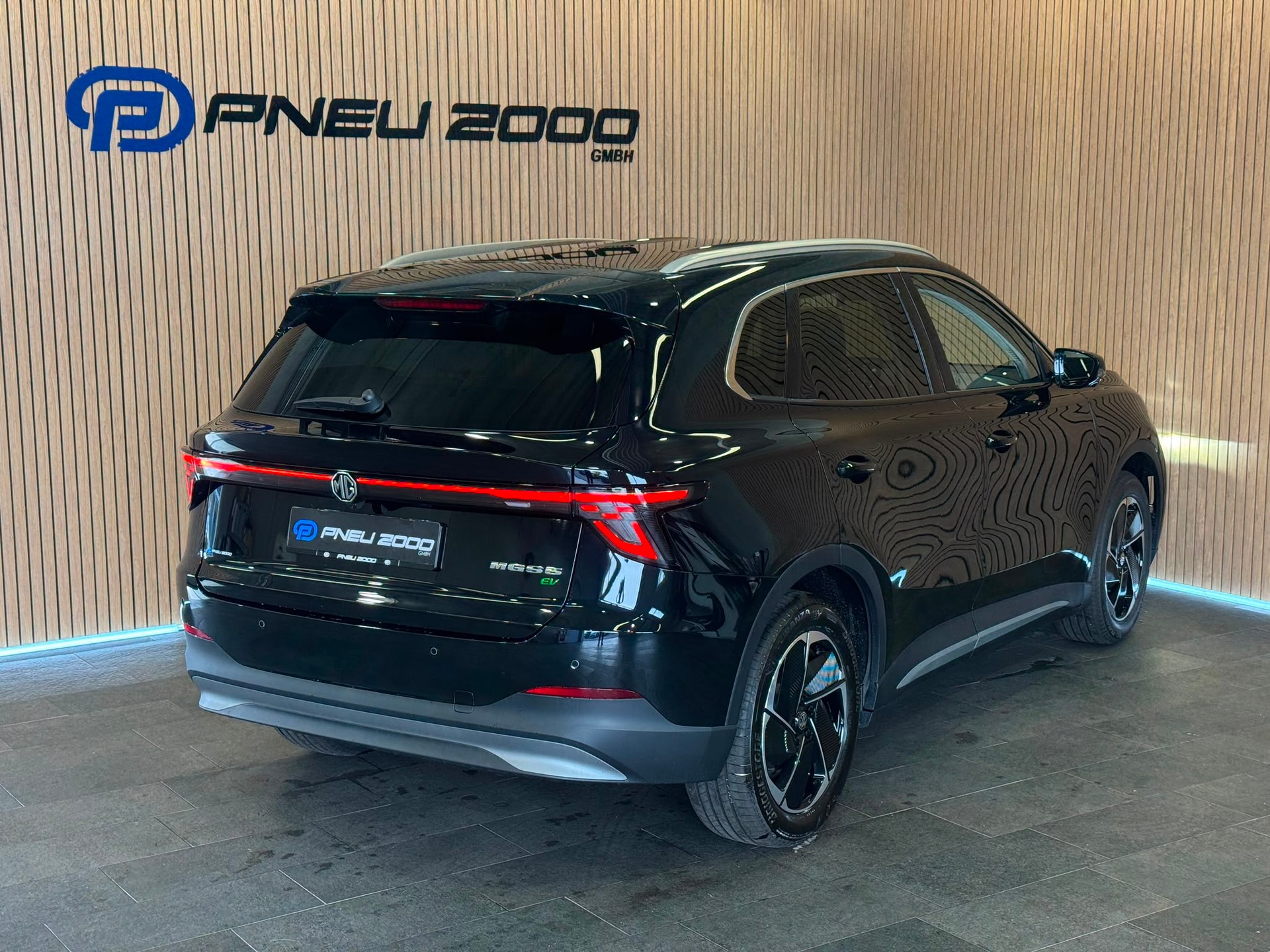 MG S5 EV 64kWh Luxury-image-4