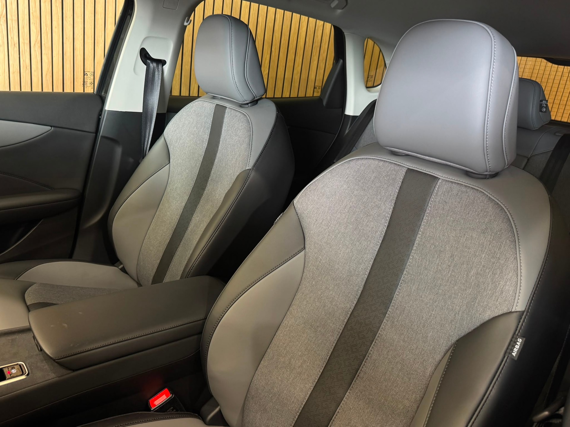 MG S5 EV 64kWh Luxury-image-24