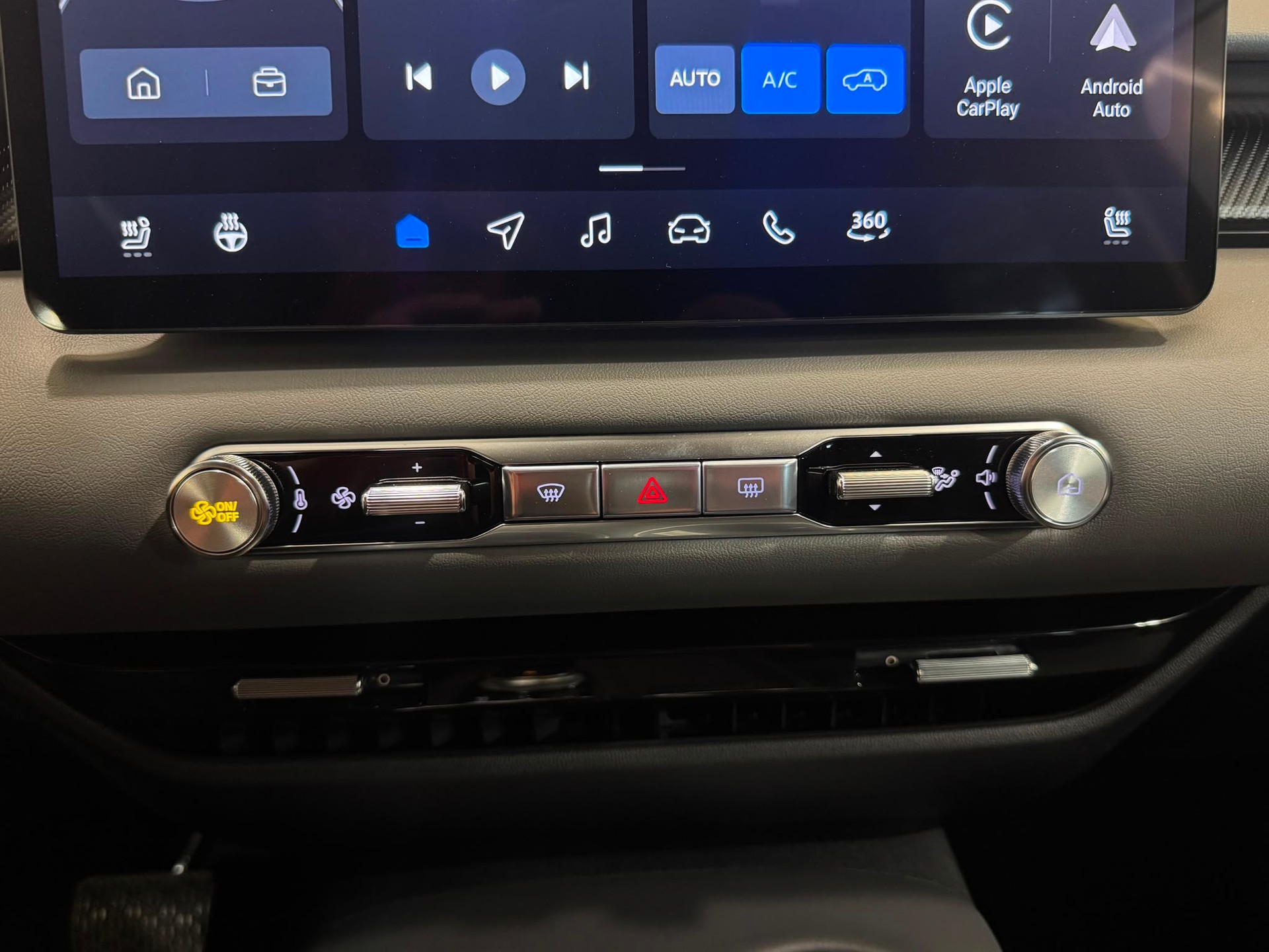 MG S5 EV 64kWh Luxury-image-15