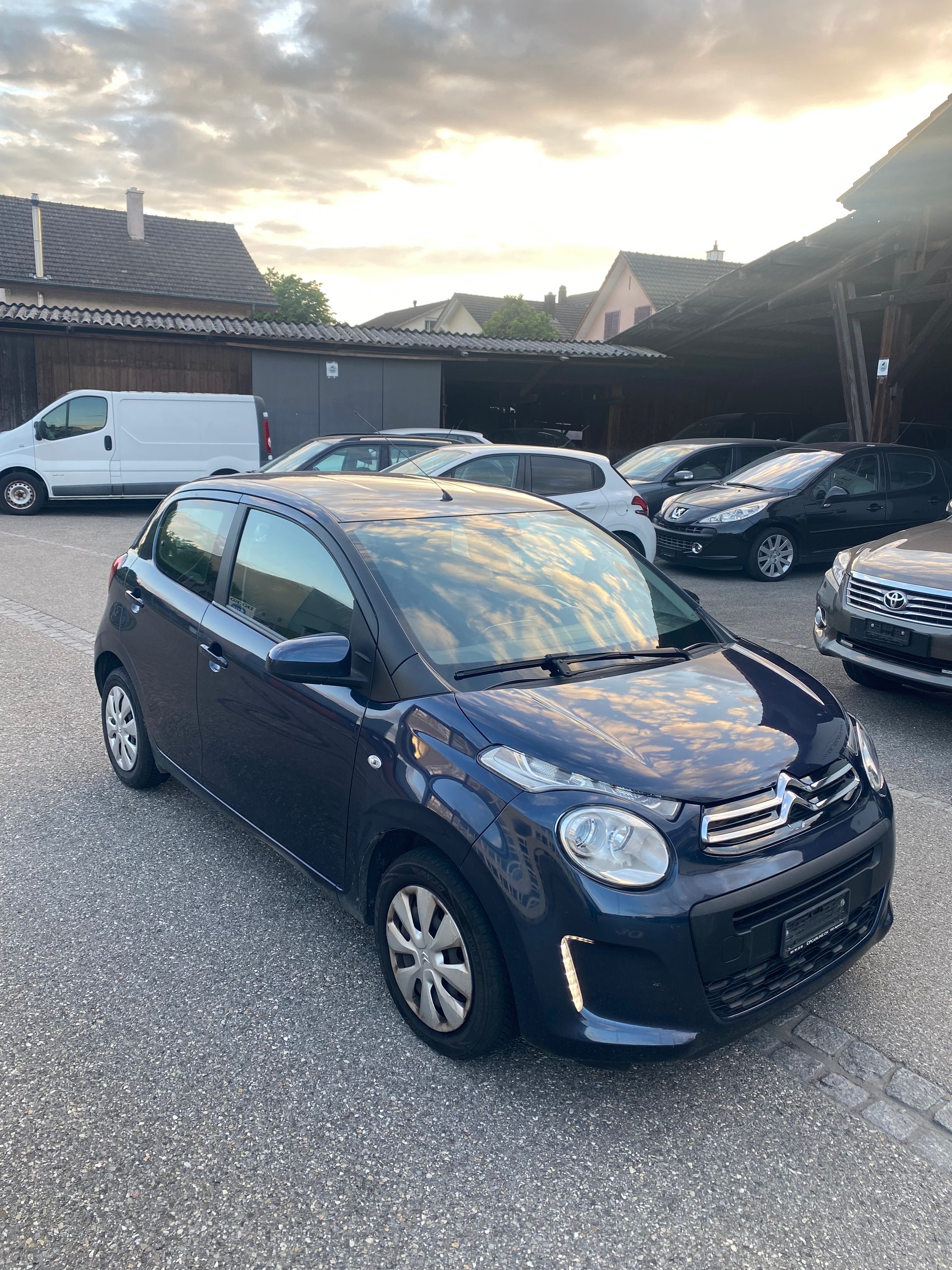 CITROEN C1 1.0 VTi ETG5 Shine Airscape-image-11