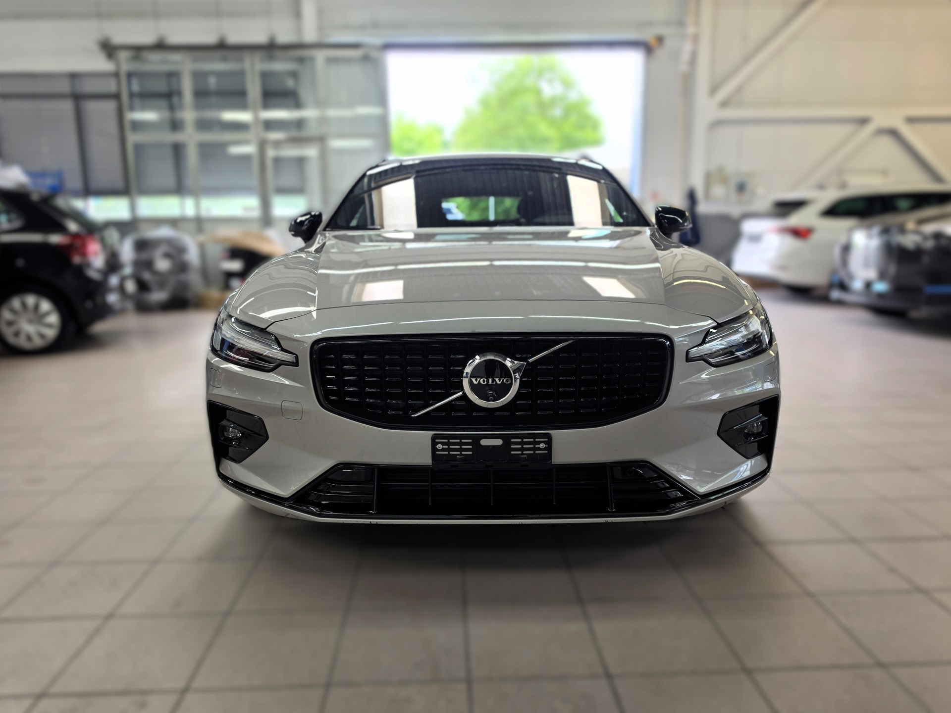 VOLVO V60 B4 Benzin Mild Hybrid Ultra Dark DCT-image-7