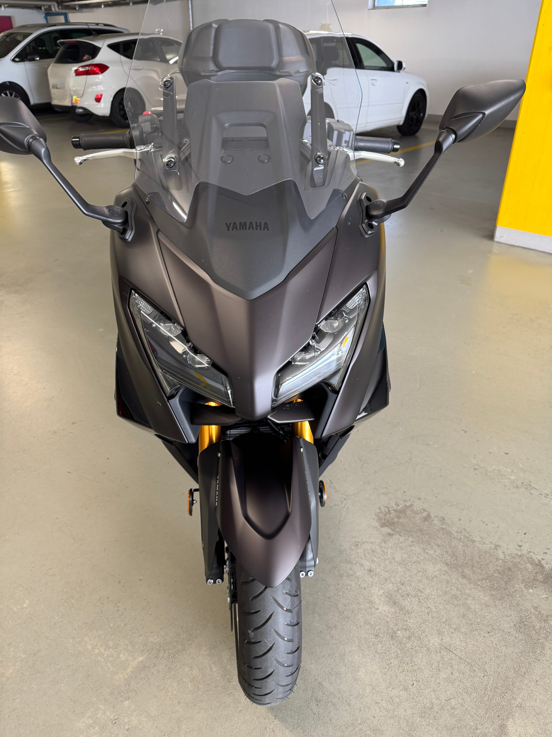 YAMAHA T-MAX 560