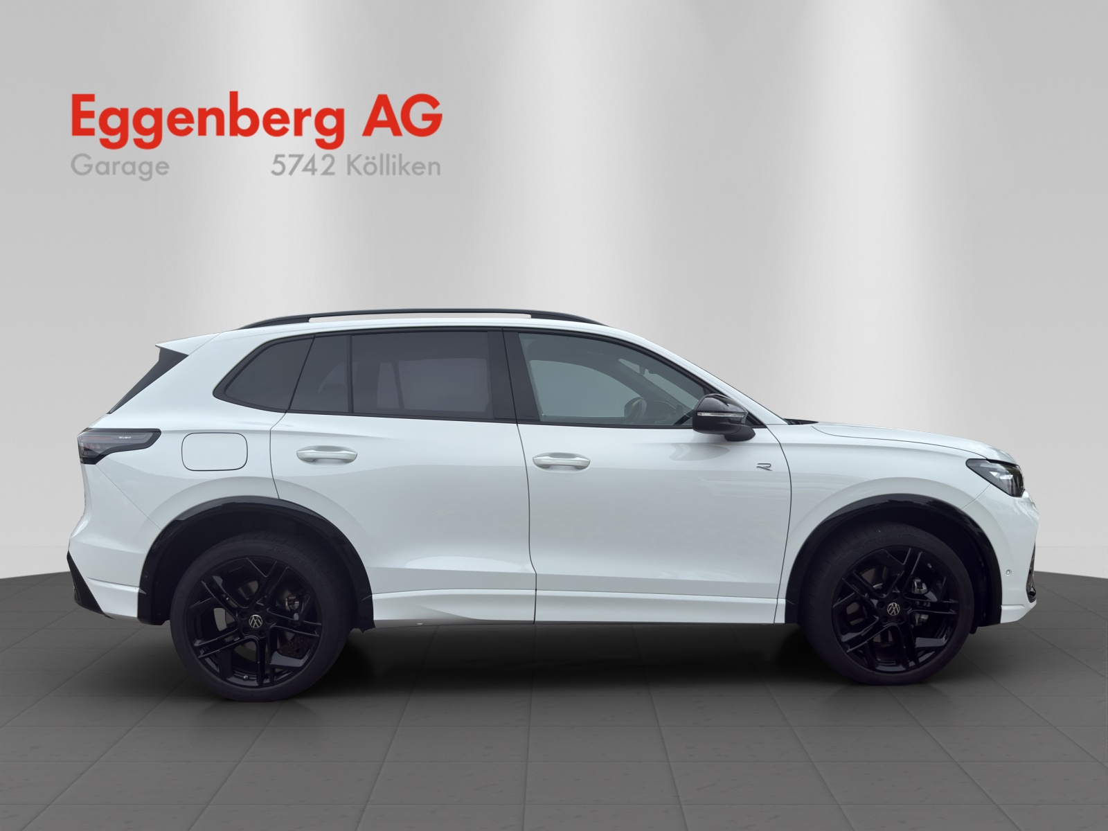 VW Tiguan 2.0 TSI DSG R-Line 4Motion, Pure White, 8-fach bereift-image-5
