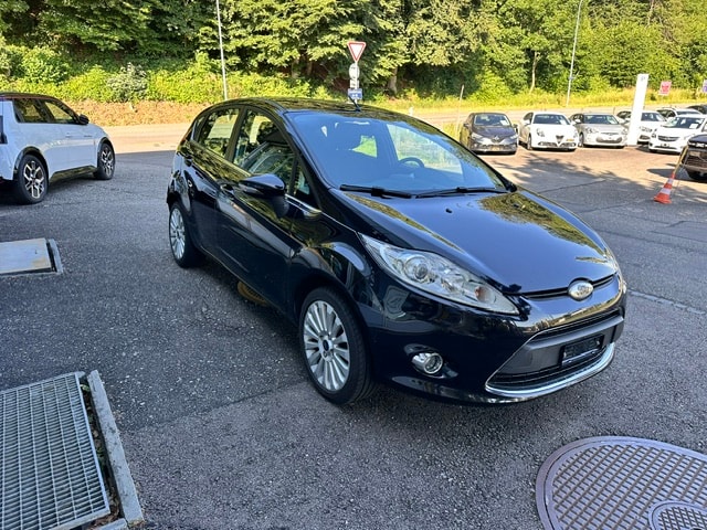 FORD Fiesta 1.6 16V Titanium-image-2