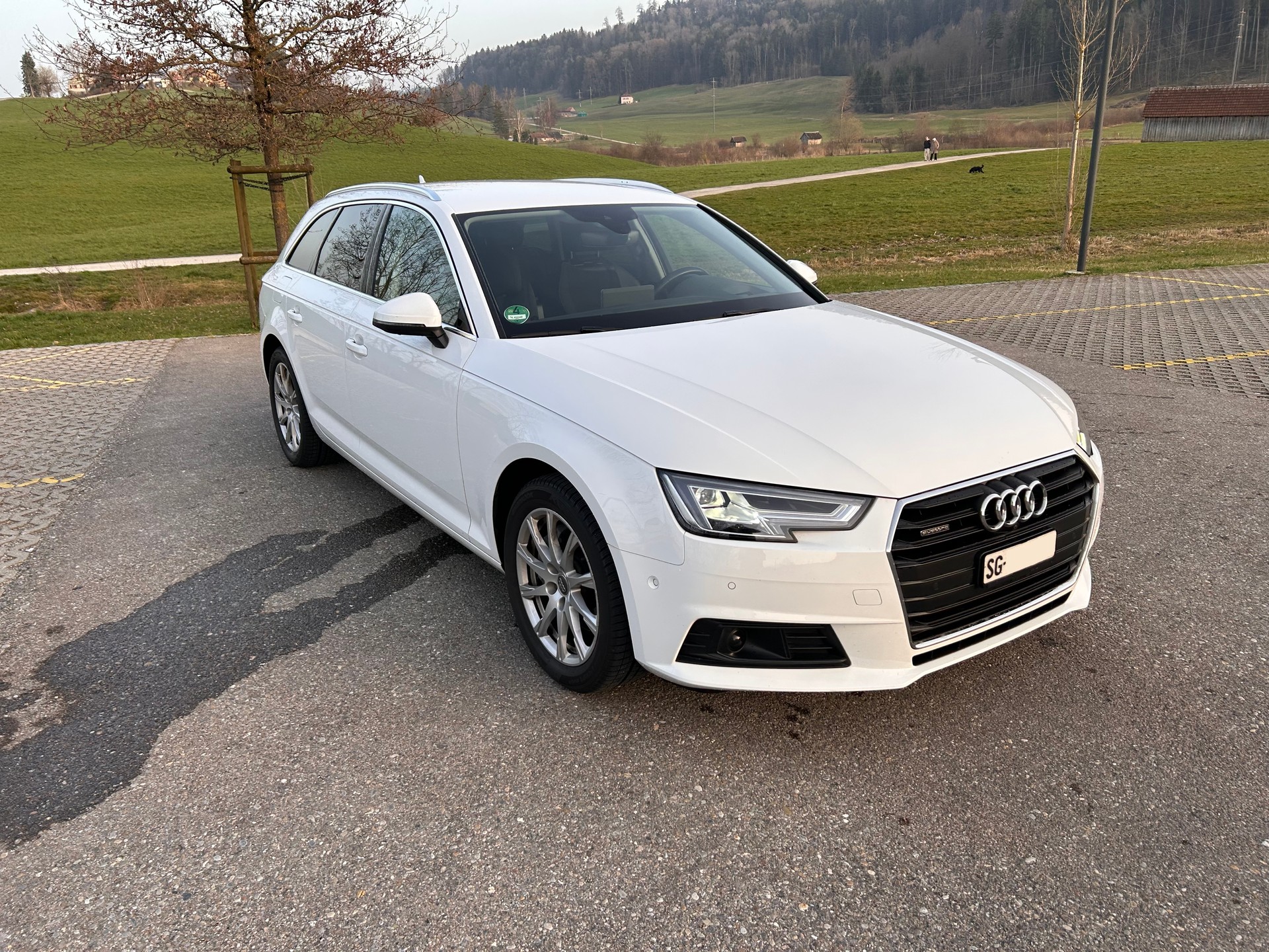 AUDI A4 Avant 2.0 TDI quattro S-tronic-image-1