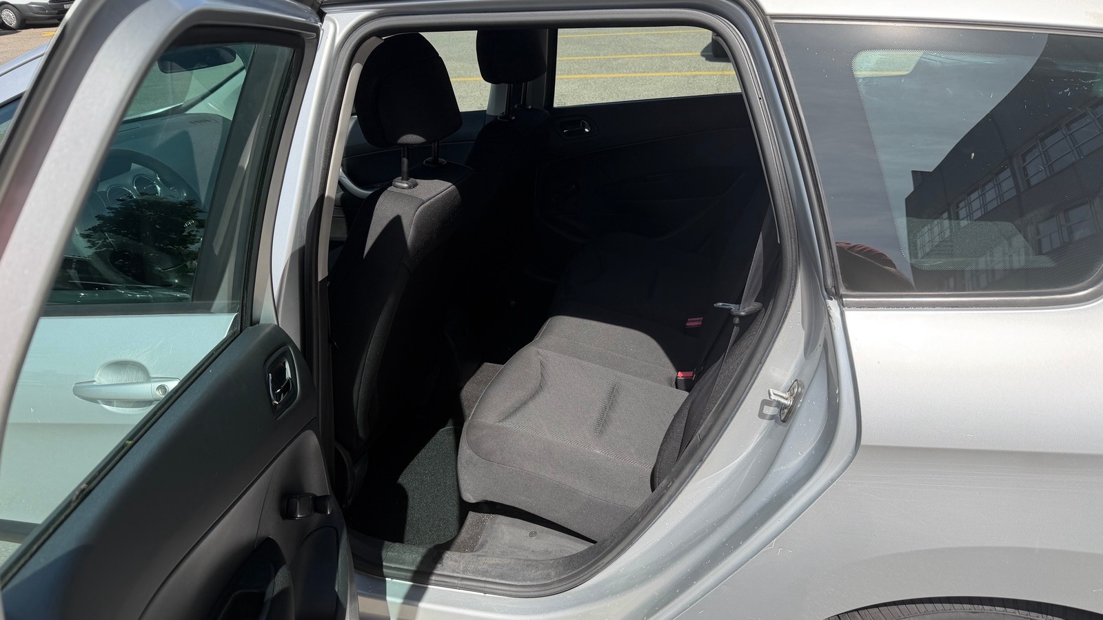 PEUGEOT 308 SW 1.6 HDI-image-7