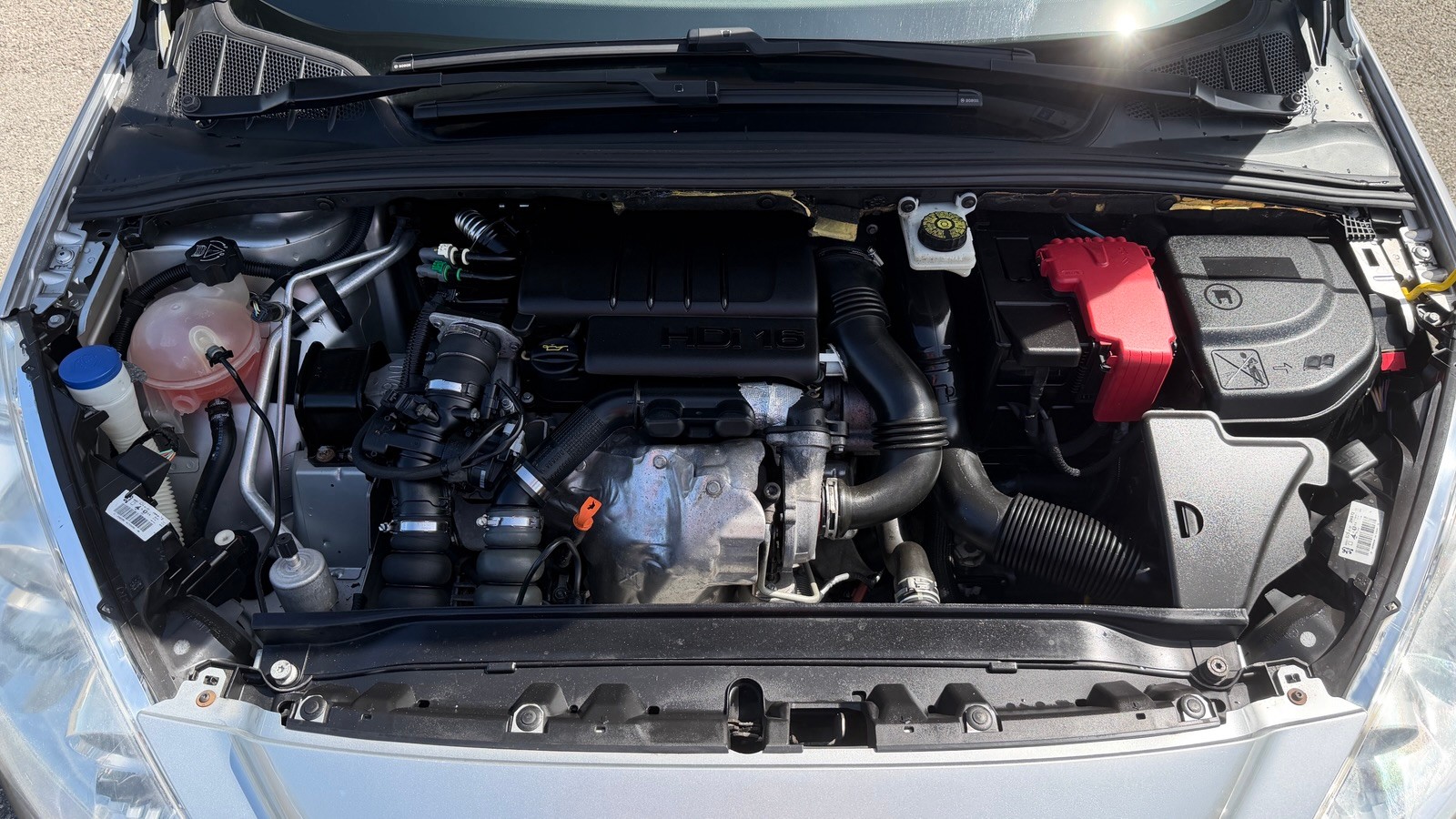 PEUGEOT 308 SW 1.6 HDI-image-9