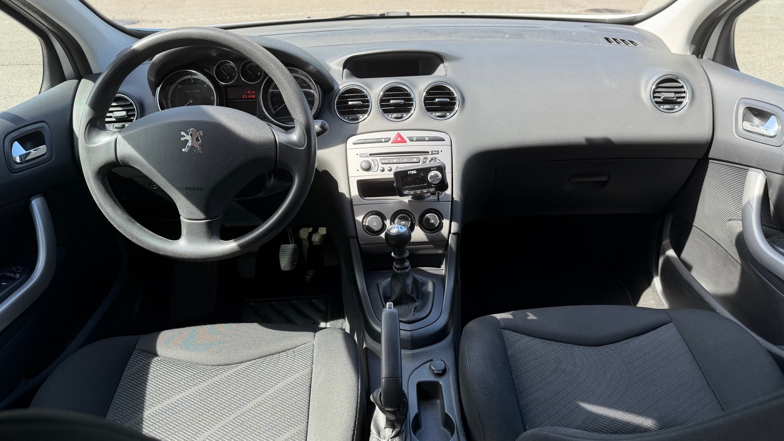 PEUGEOT 308 SW 1.6 HDI-image-6