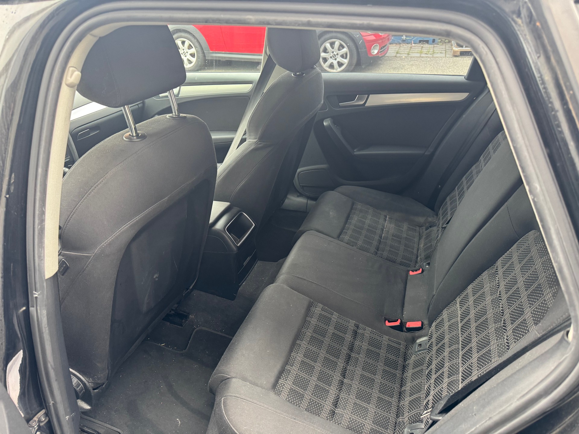 AUDI A4 Avant 2.0 TDI multitronic-image-6
