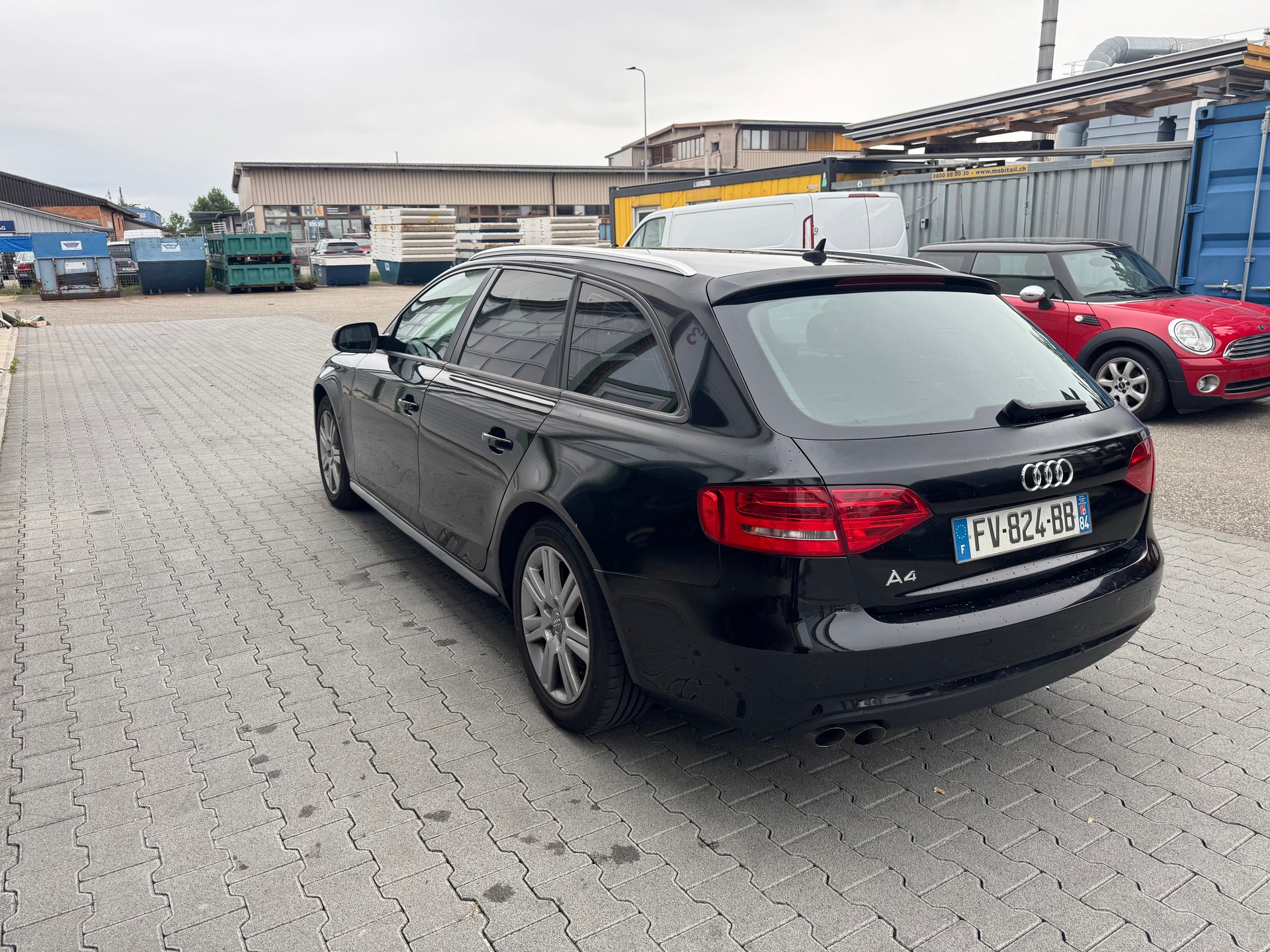 AUDI A4 Avant 2.0 TDI multitronic-image-4