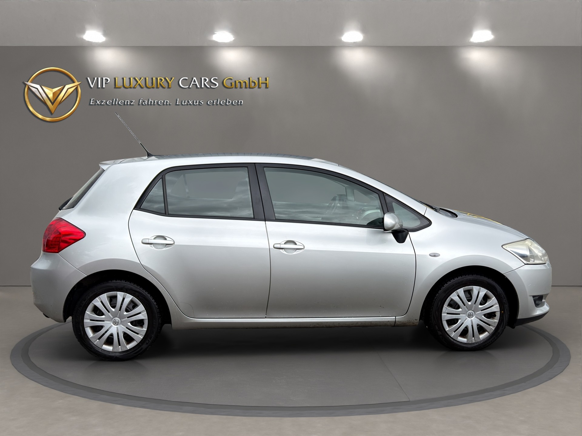 TOYOTA Auris 1.6 Linea Luna-image-3