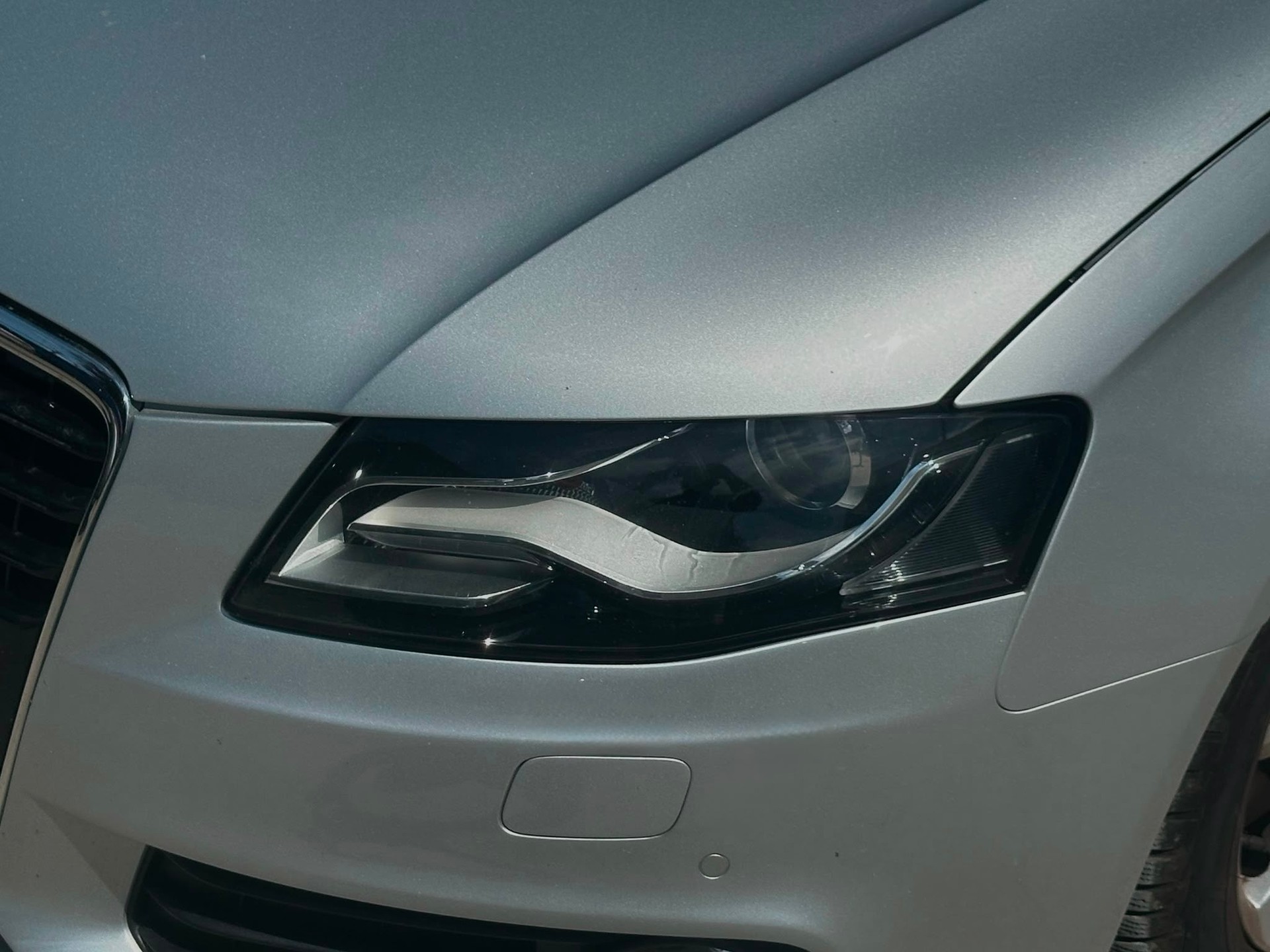 AUDI A4 Limousine 3.2 FSI quattro tiptronic-image-11