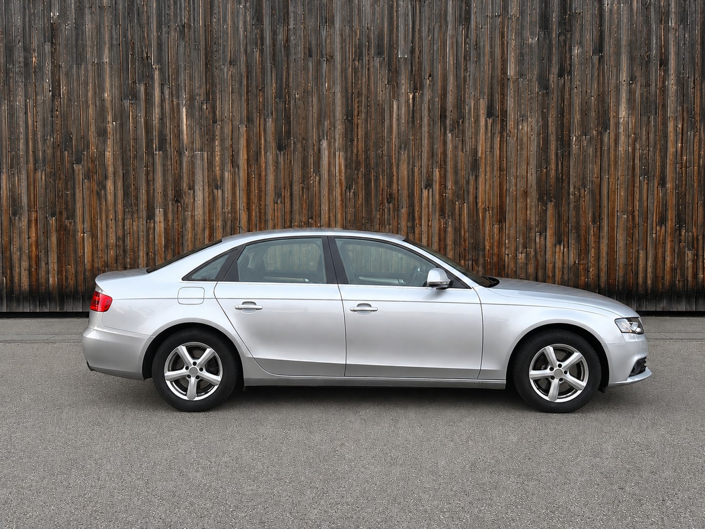 AUDI A4 Limousine 3.2 FSI quattro tiptronic-image-5