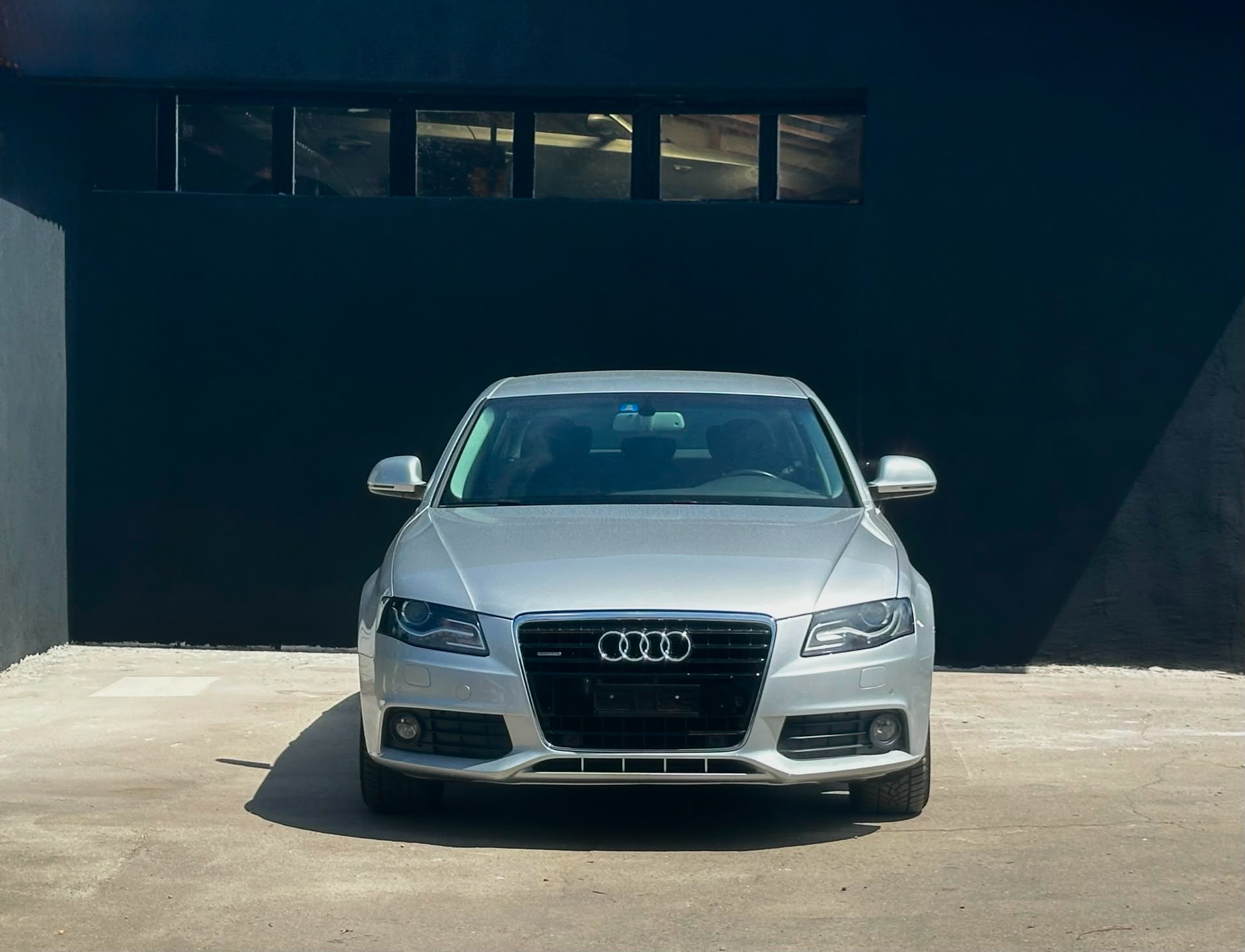 AUDI A4 Limousine 3.2 FSI quattro tiptronic-image-6