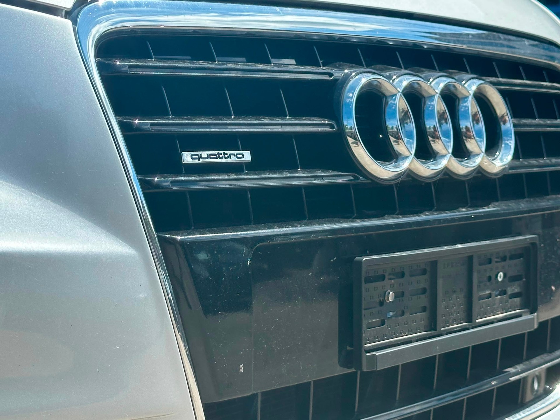 AUDI A4 Limousine 3.2 FSI quattro tiptronic-image-13