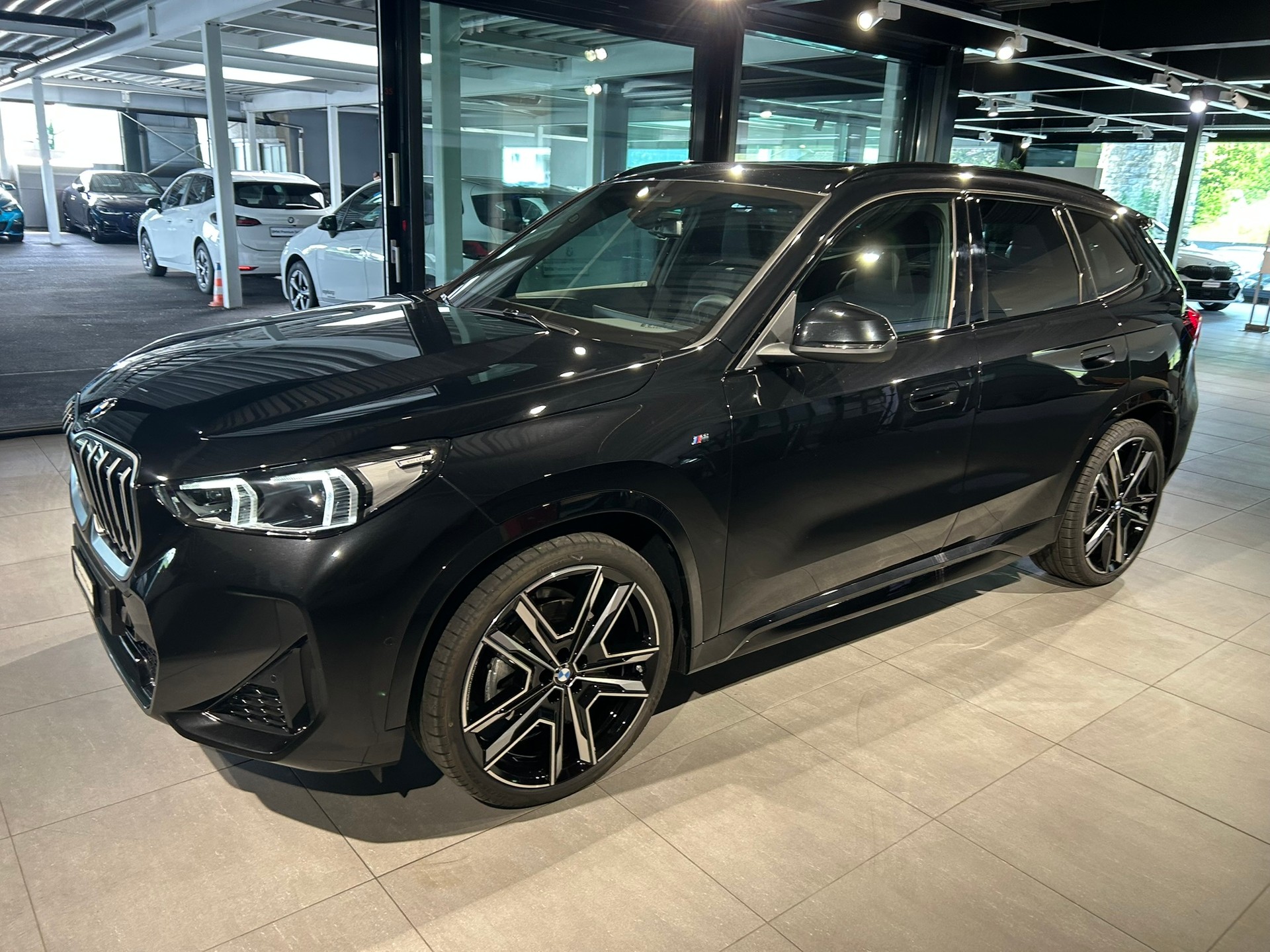 BMW X1 xDrive 23d 48V M Sport-image-1