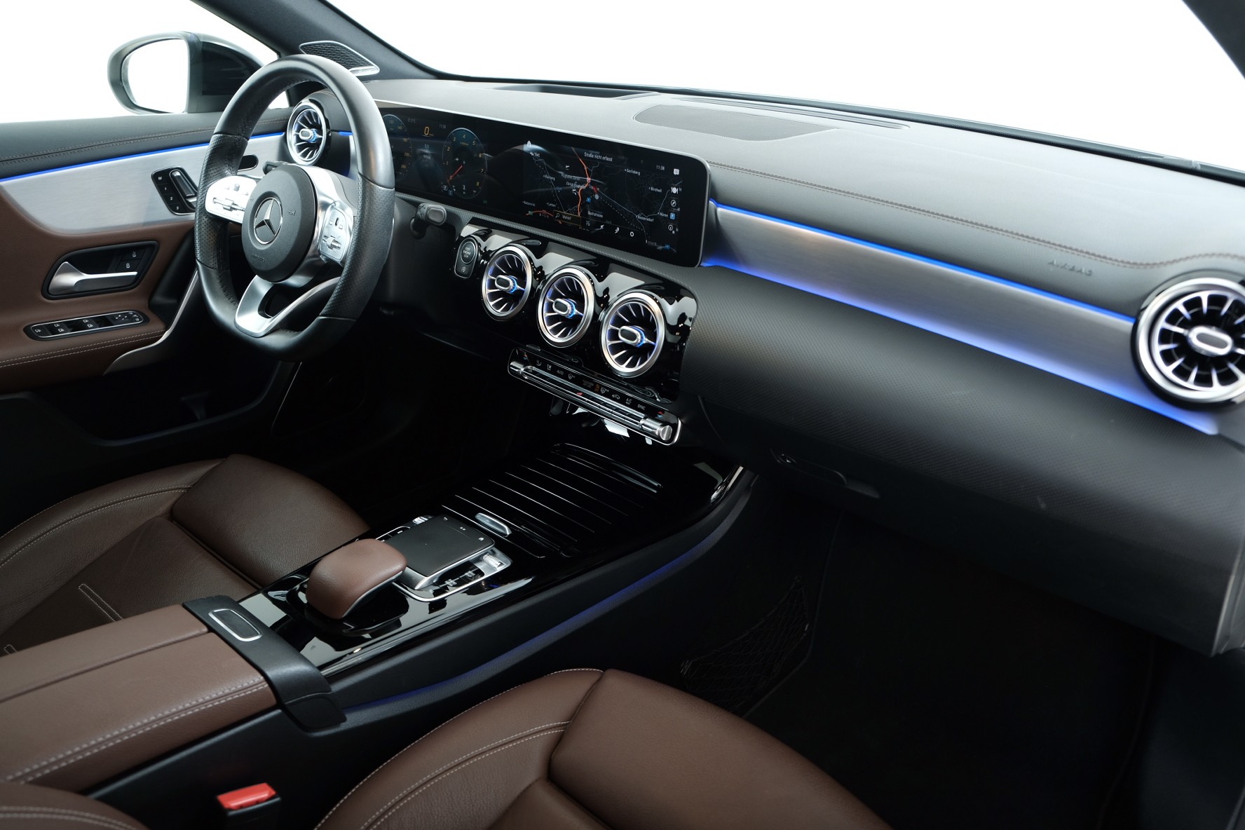 MERCEDES-BENZ A 250 4Matic AMG Line 4Matic 7G-DCT-image-5