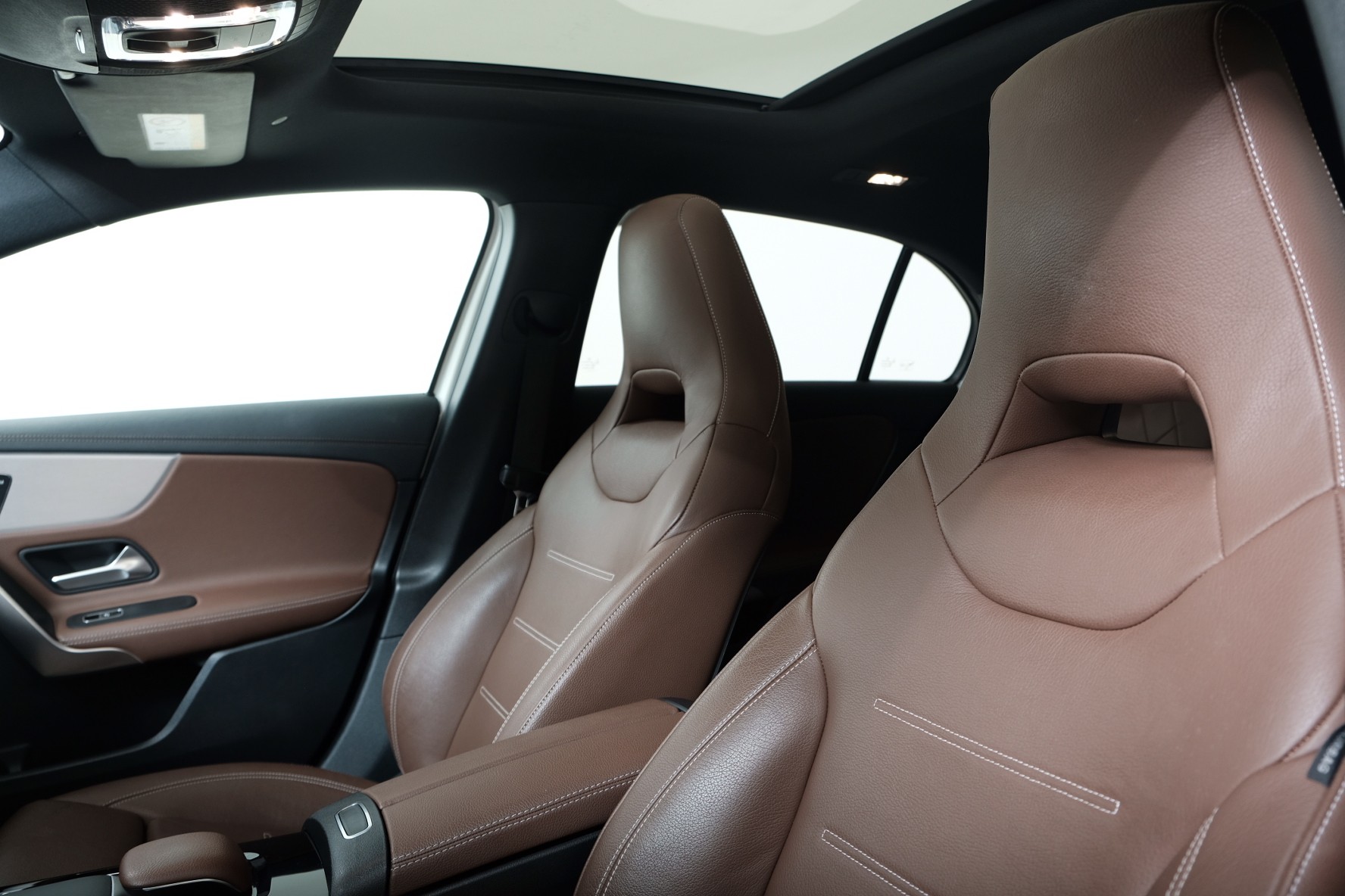 MERCEDES-BENZ A 250 4Matic AMG Line 4Matic 7G-DCT-image-10