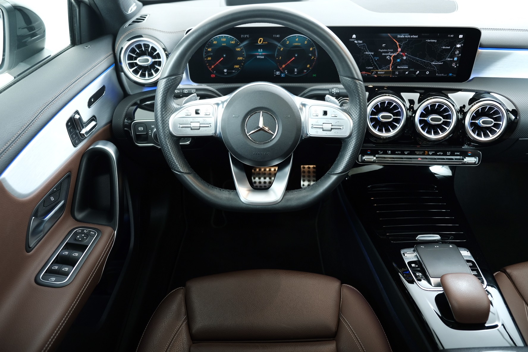 MERCEDES-BENZ A 250 4Matic AMG Line 4Matic 7G-DCT-image-6