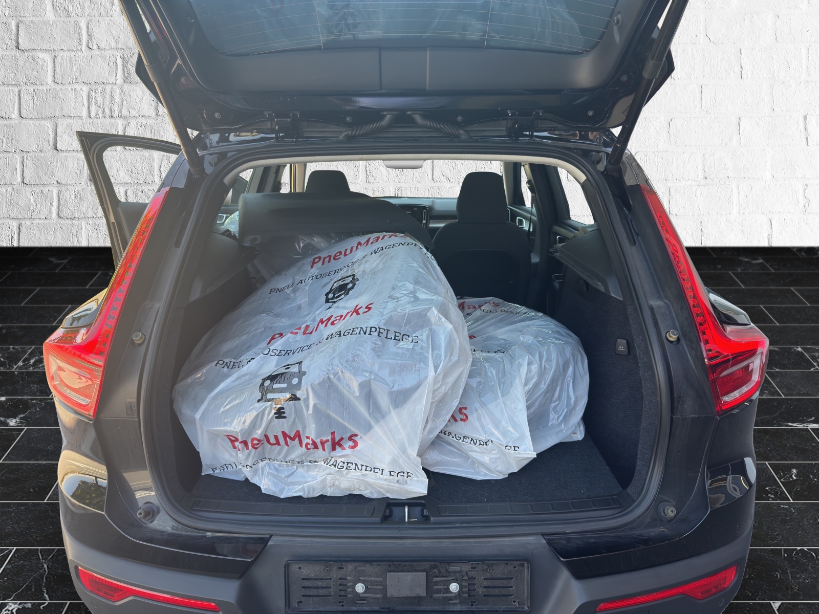 VOLVO XC40 T4 TwE Inscription Expression DCT-image-26