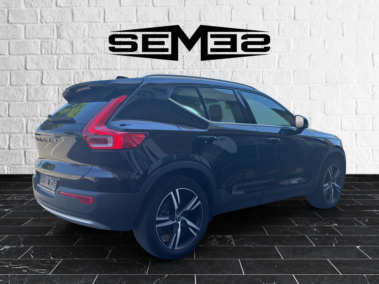 VOLVO XC40 T4 TwE Inscription Expression DCT-image-4