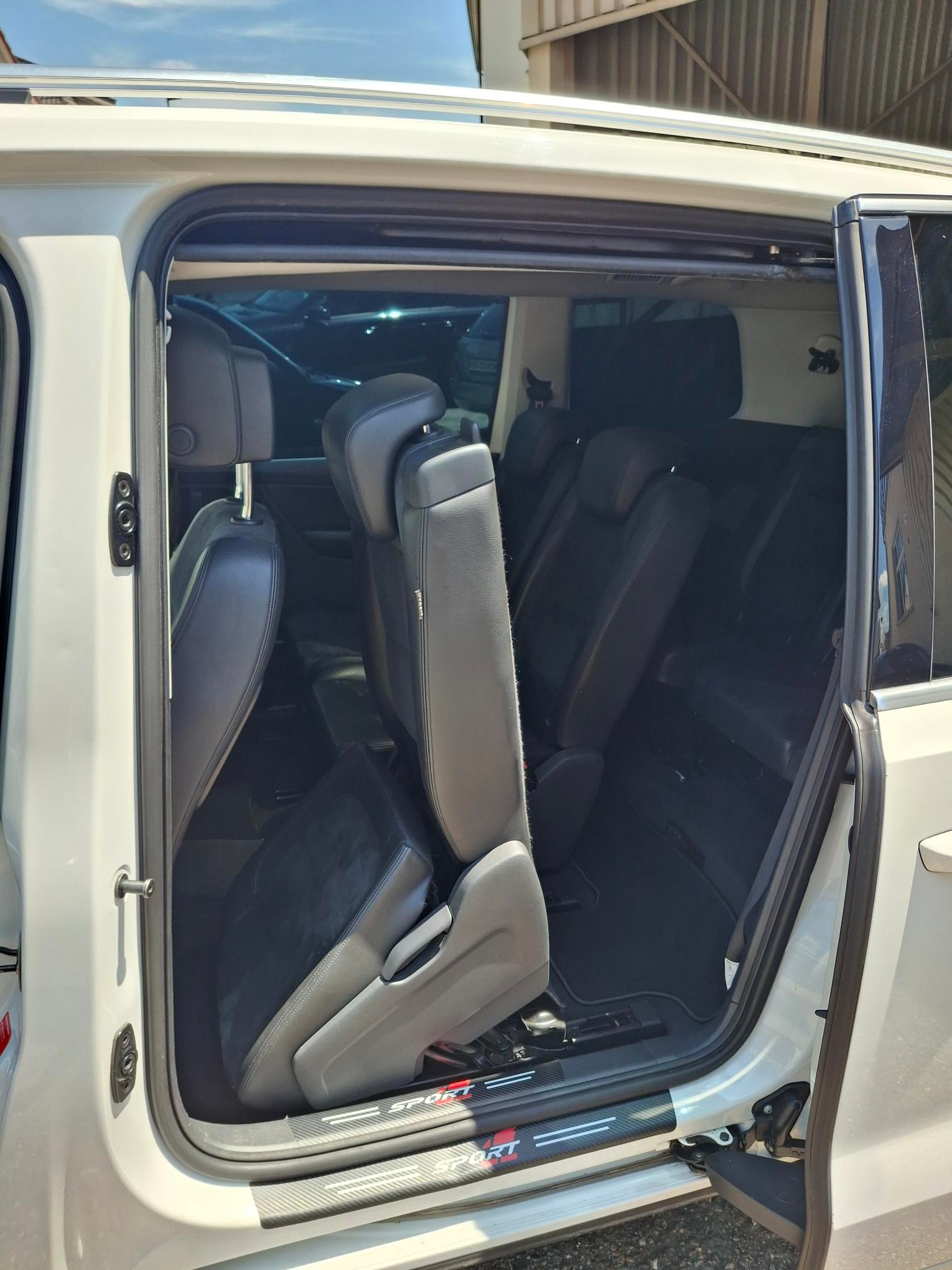 VW Sharan 2.0 TSI Highline DSG-image-9