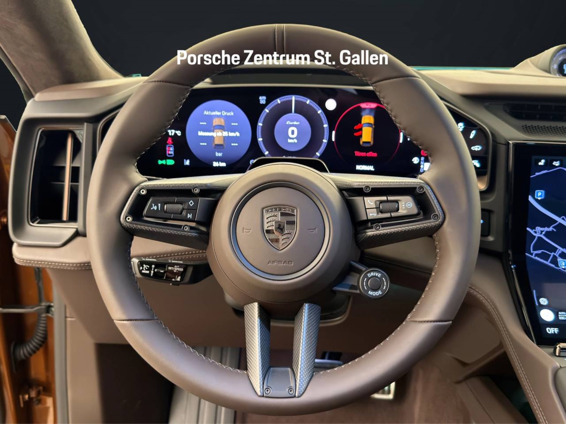 PORSCHE Cayenne Turbo Electric-image-13