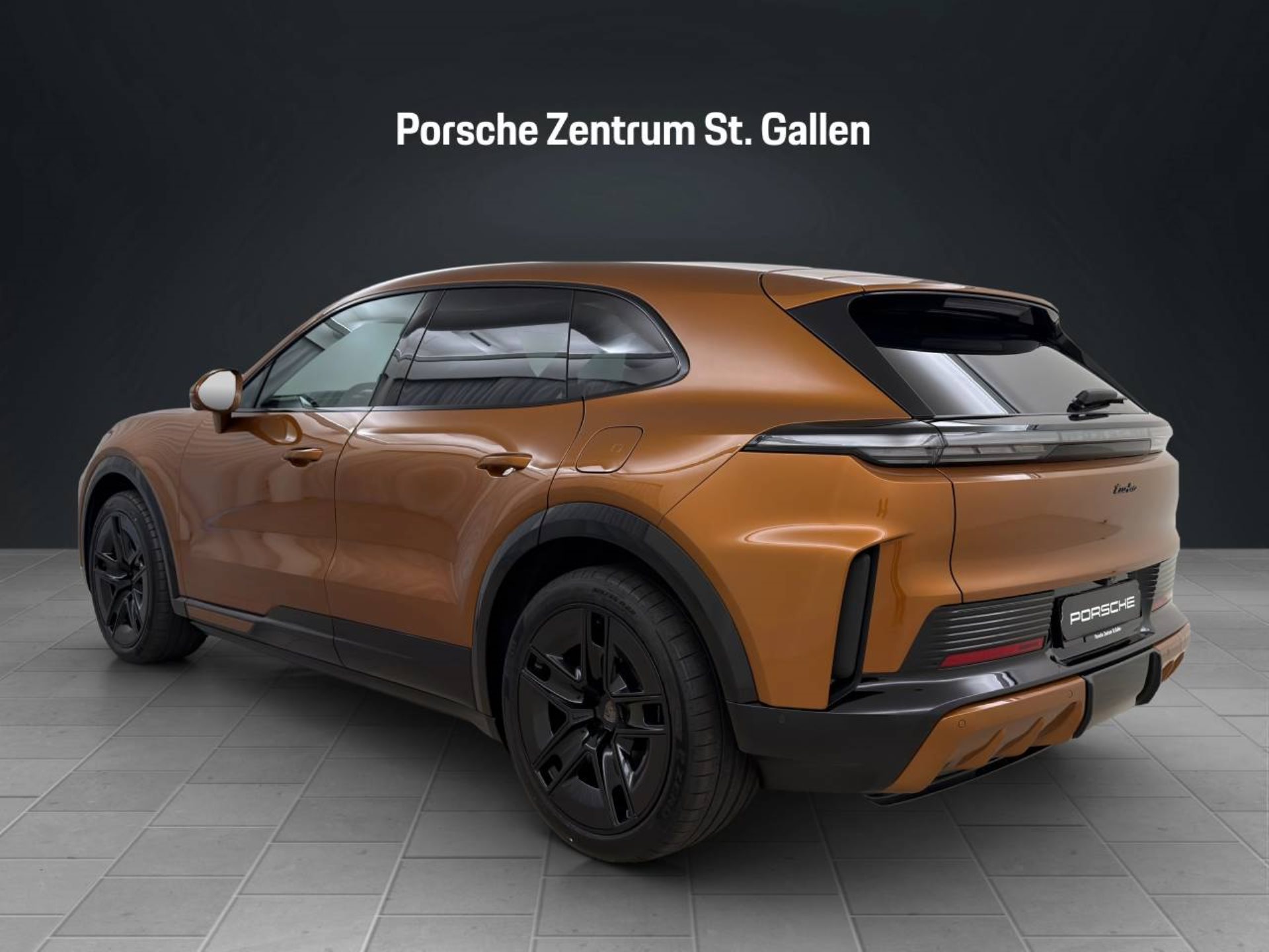 PORSCHE Cayenne Turbo Electric-image-2