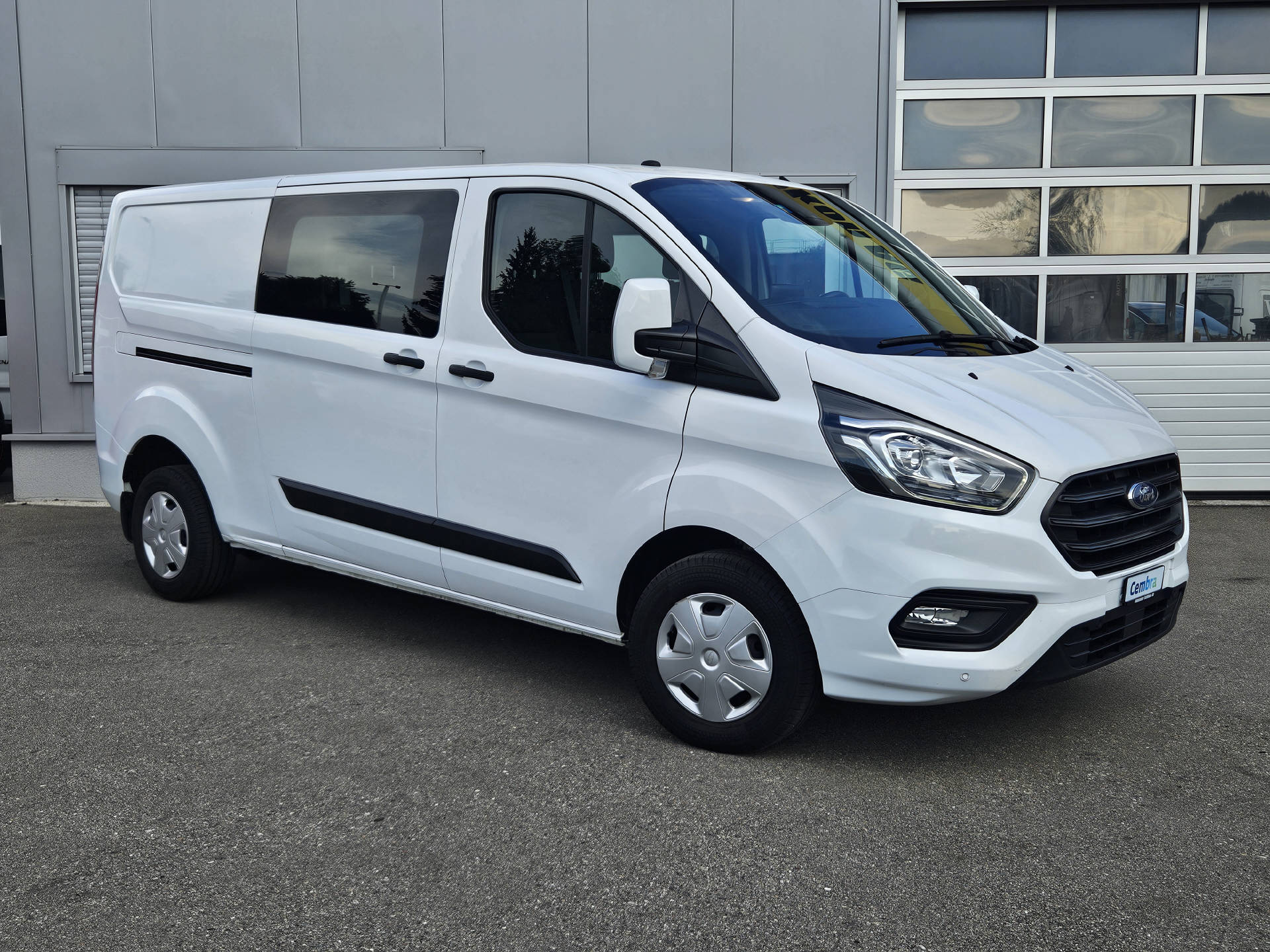 FORD Transit Custom Van 300 L2 2.0 TDCi 130 Trend-image-3