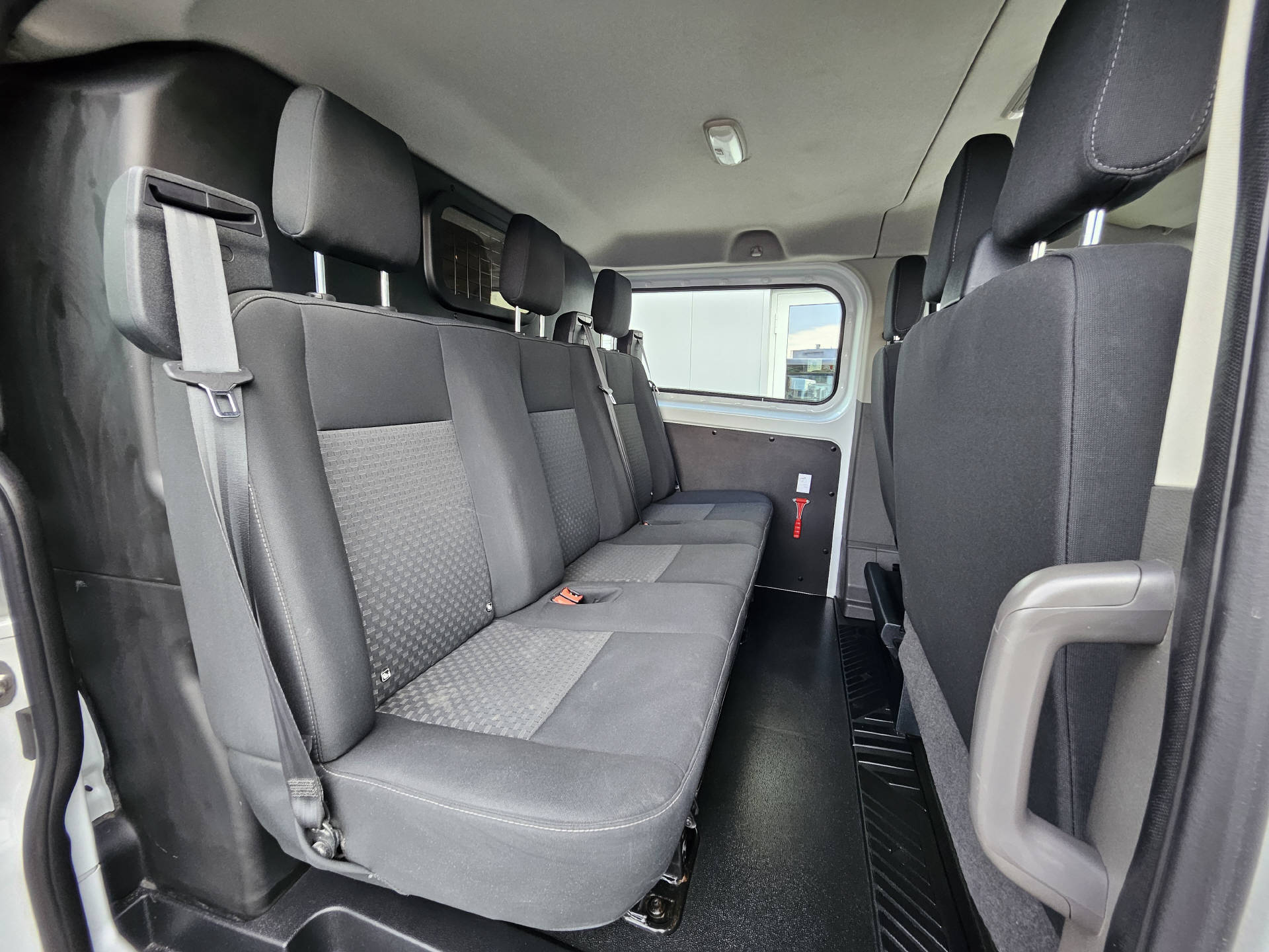 FORD Transit Custom Van 300 L2 2.0 TDCi 130 Trend-image-16