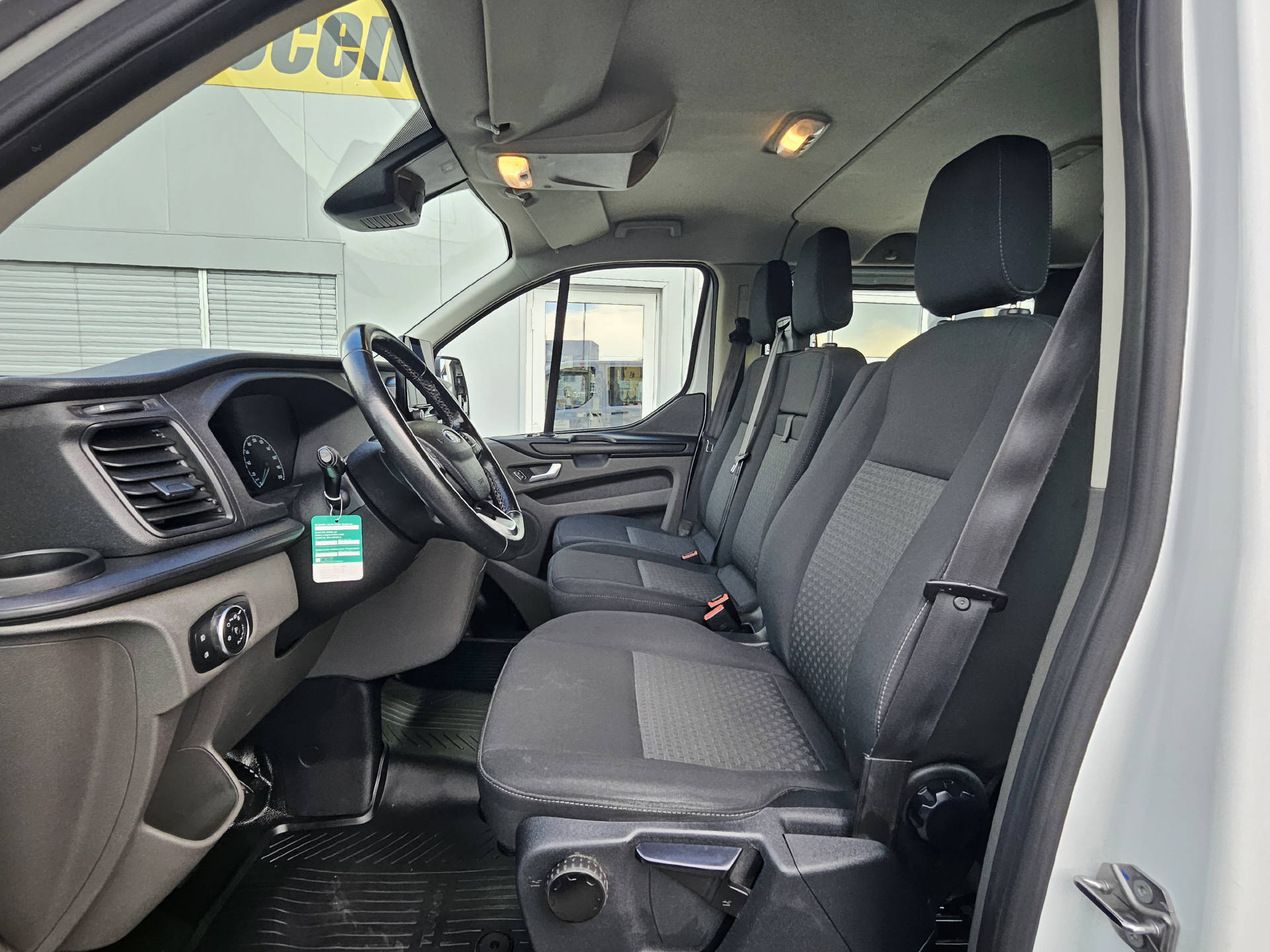 FORD Transit Custom Van 300 L2 2.0 TDCi 130 Trend-image-12