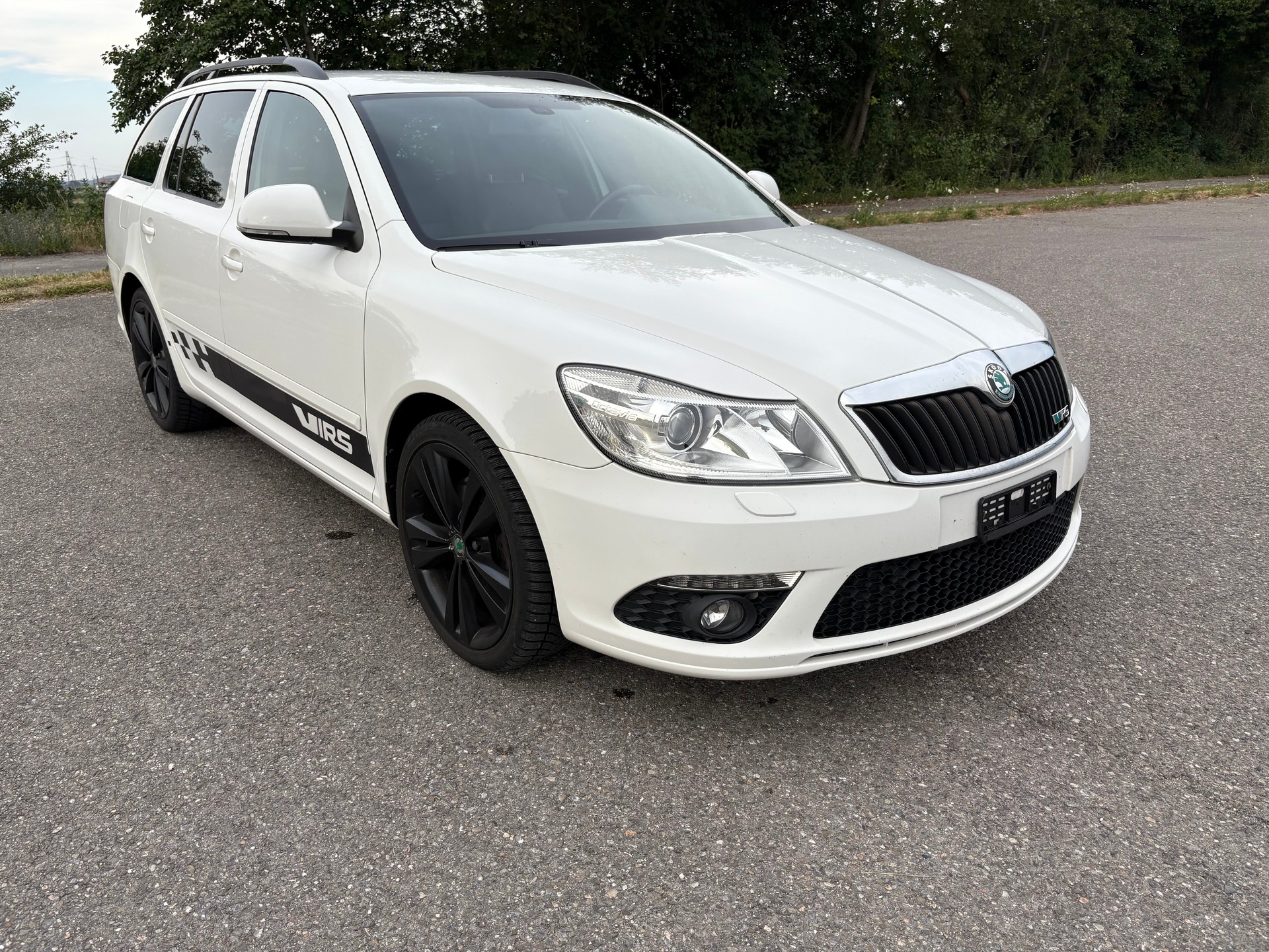 SKODA Octavia Combi 2.0 TSI RS-image-1
